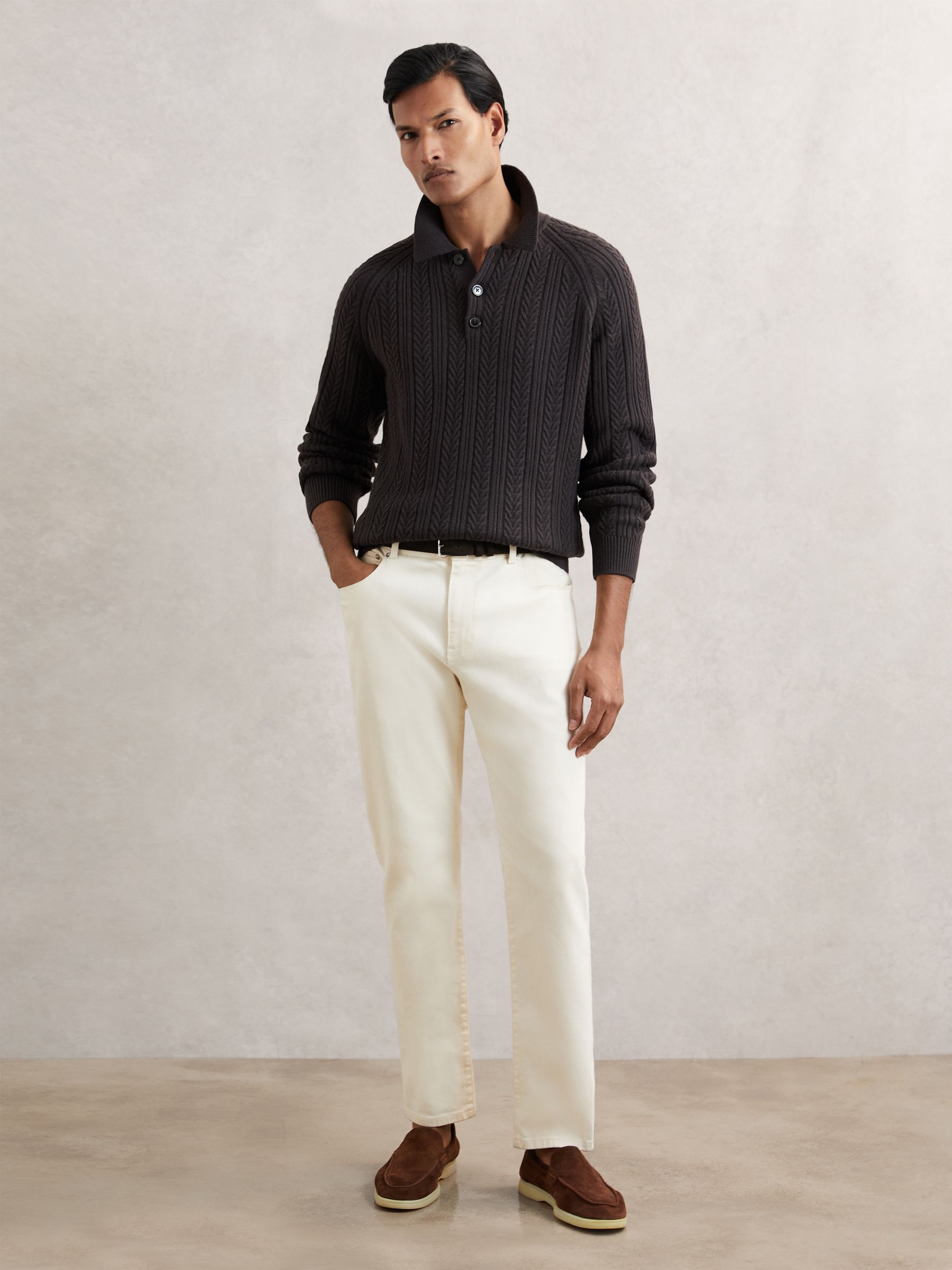 كنزة بنمط الجدائل مع الصوف بلون بني شوكولاتة - صورة 4 من 7