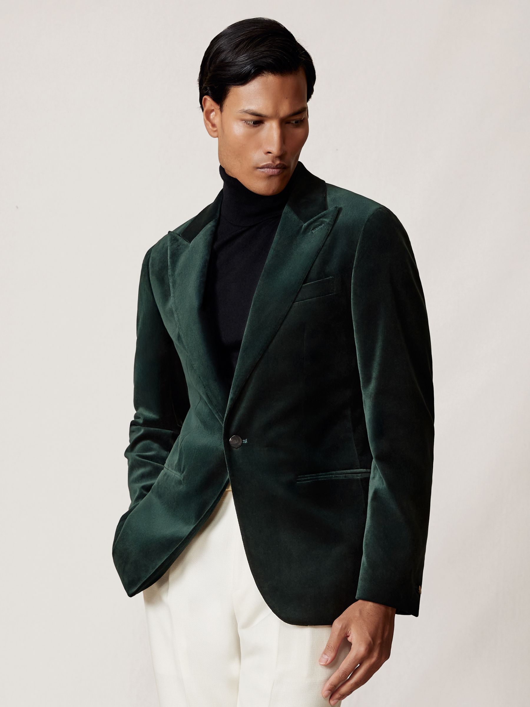 Single-Breasted Velvet Blazer Tailored-Fit in Emerald Green - Image 1 of 8