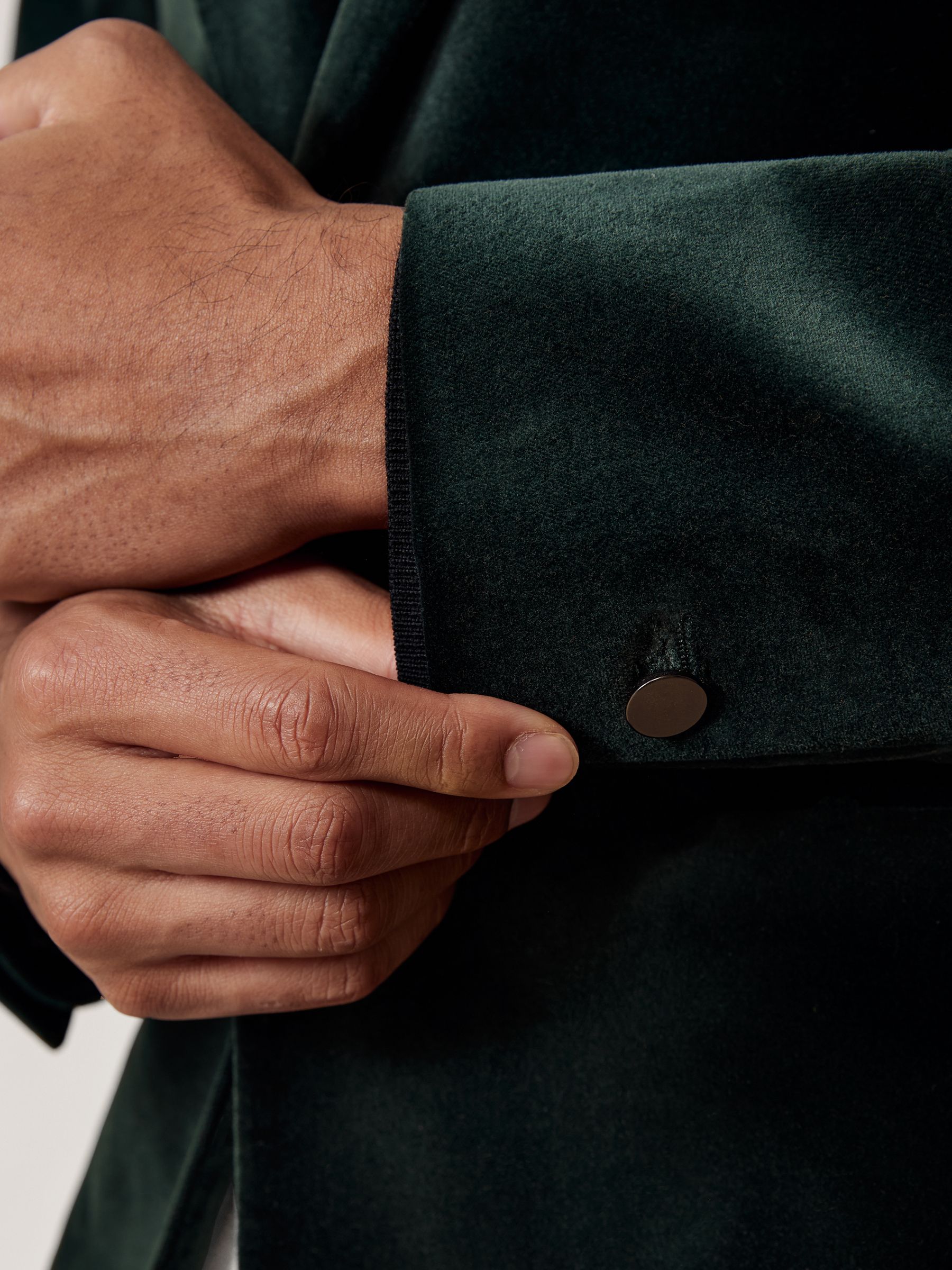 Single-Breasted Velvet Blazer Tailored-Fit in Emerald Green - Image 5 of 8