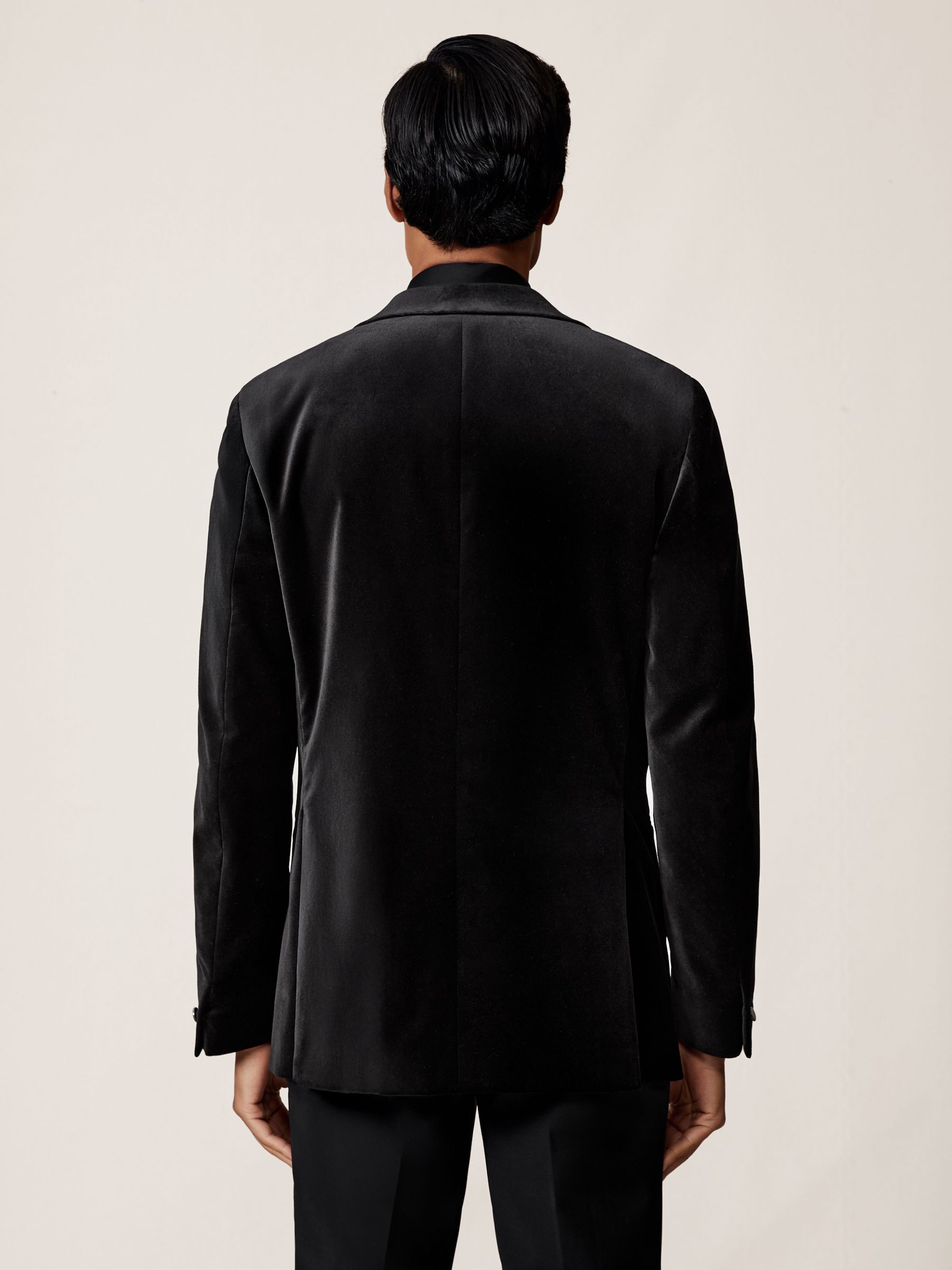 Single-Breasted Velvet Blazer Tailored-Fit in Black - Image 7 of 9