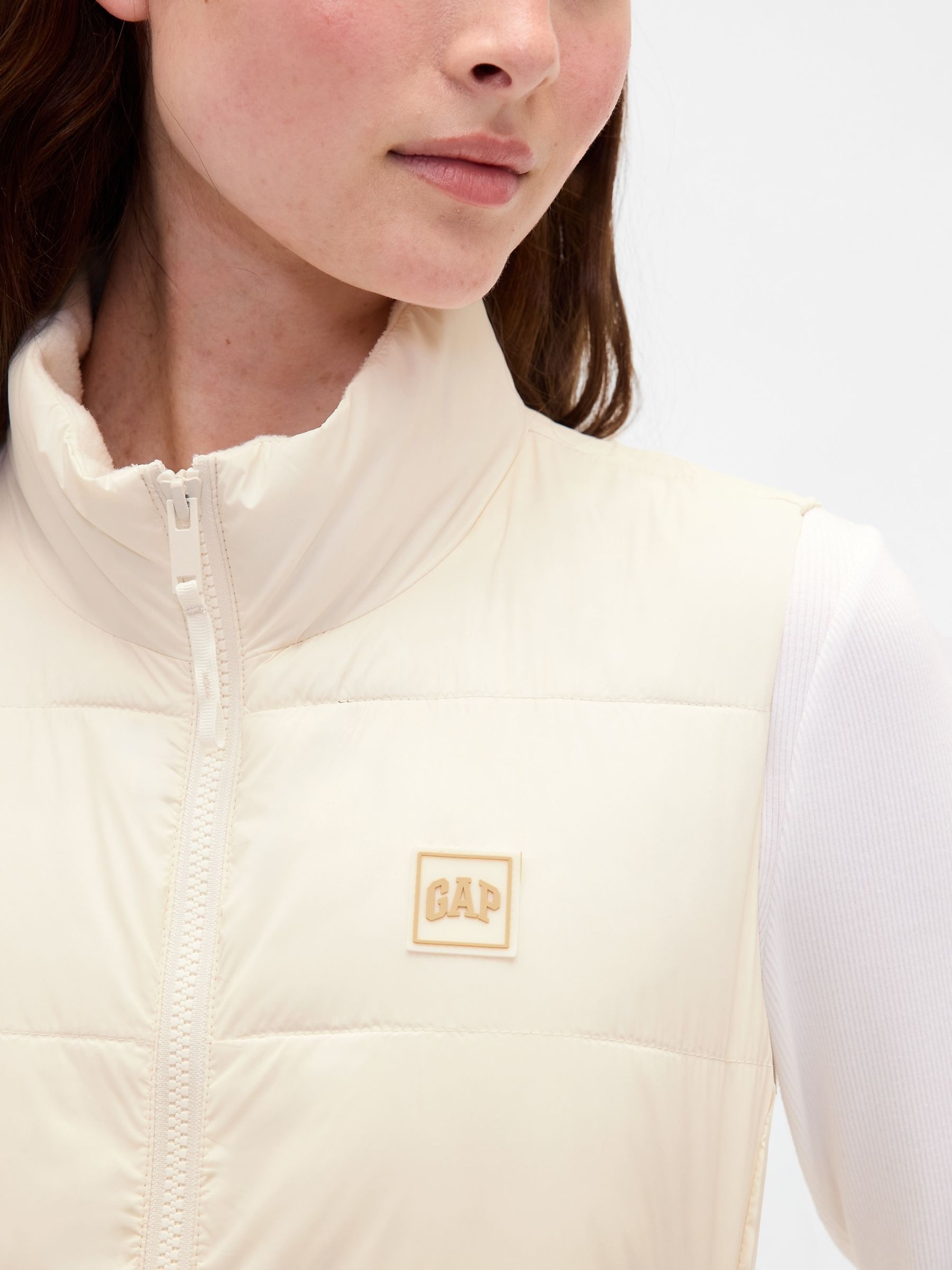 White Cold Control Puffer Vest - Image 3 of 4