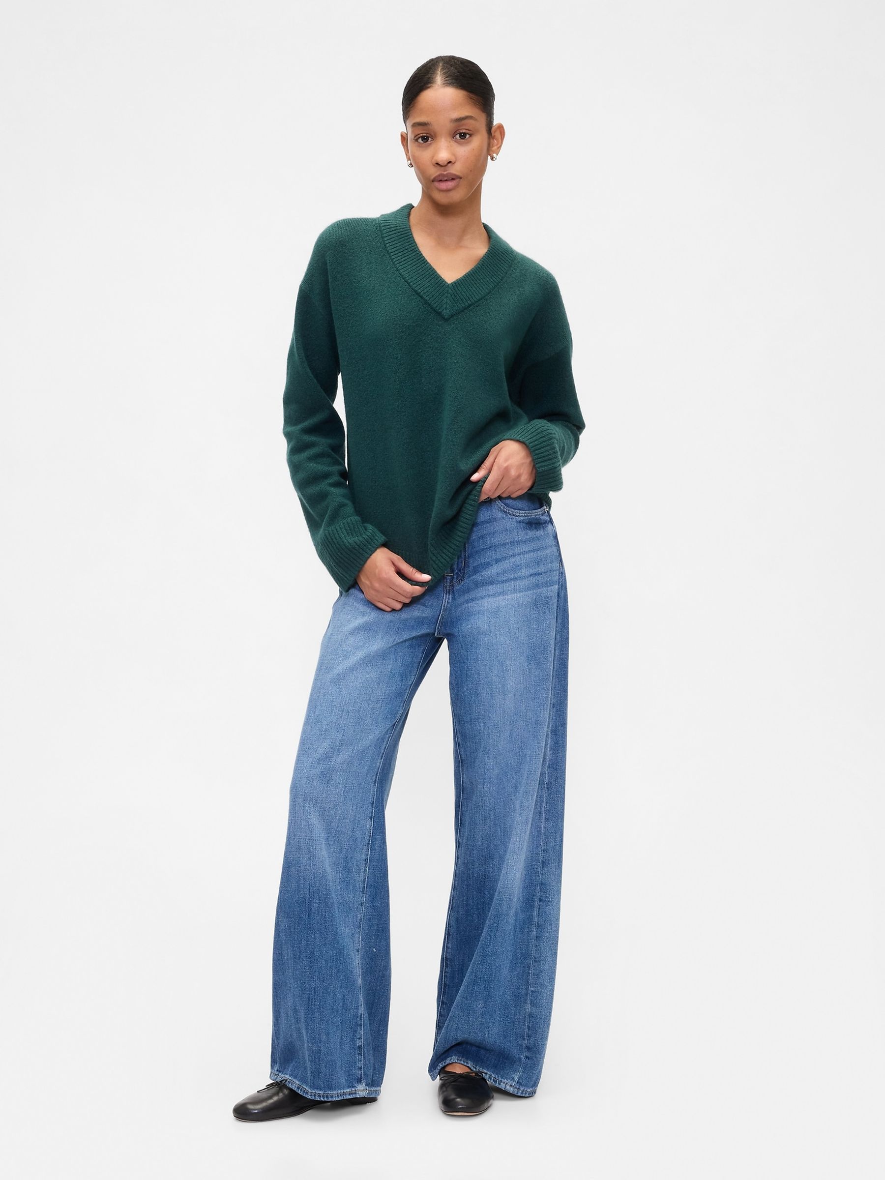 Dark Green V-Neck Sweatshirt - Image 3 of 5