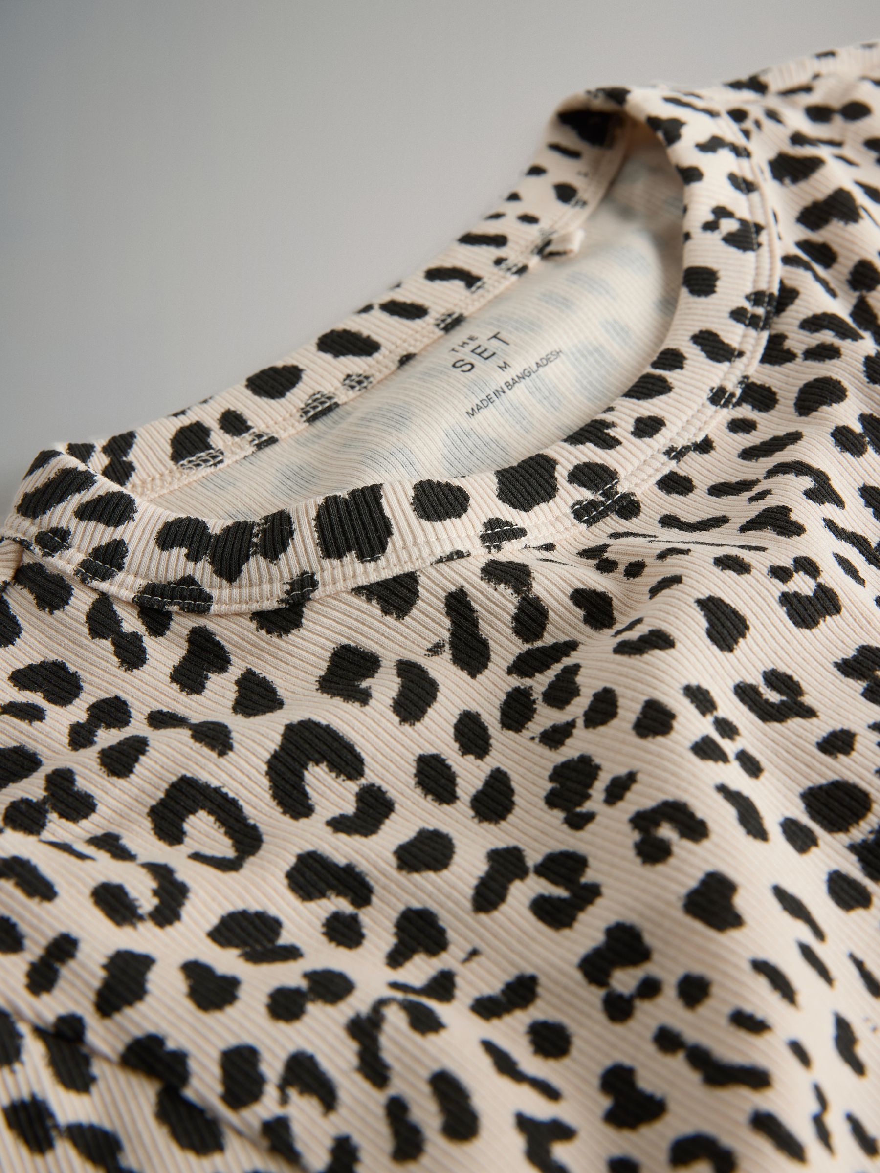 Mauve/Berry/Leopard/Black/Cream - 5 Pack Ribbed Long Sleeve T-Shirts - Image 8 of 8
