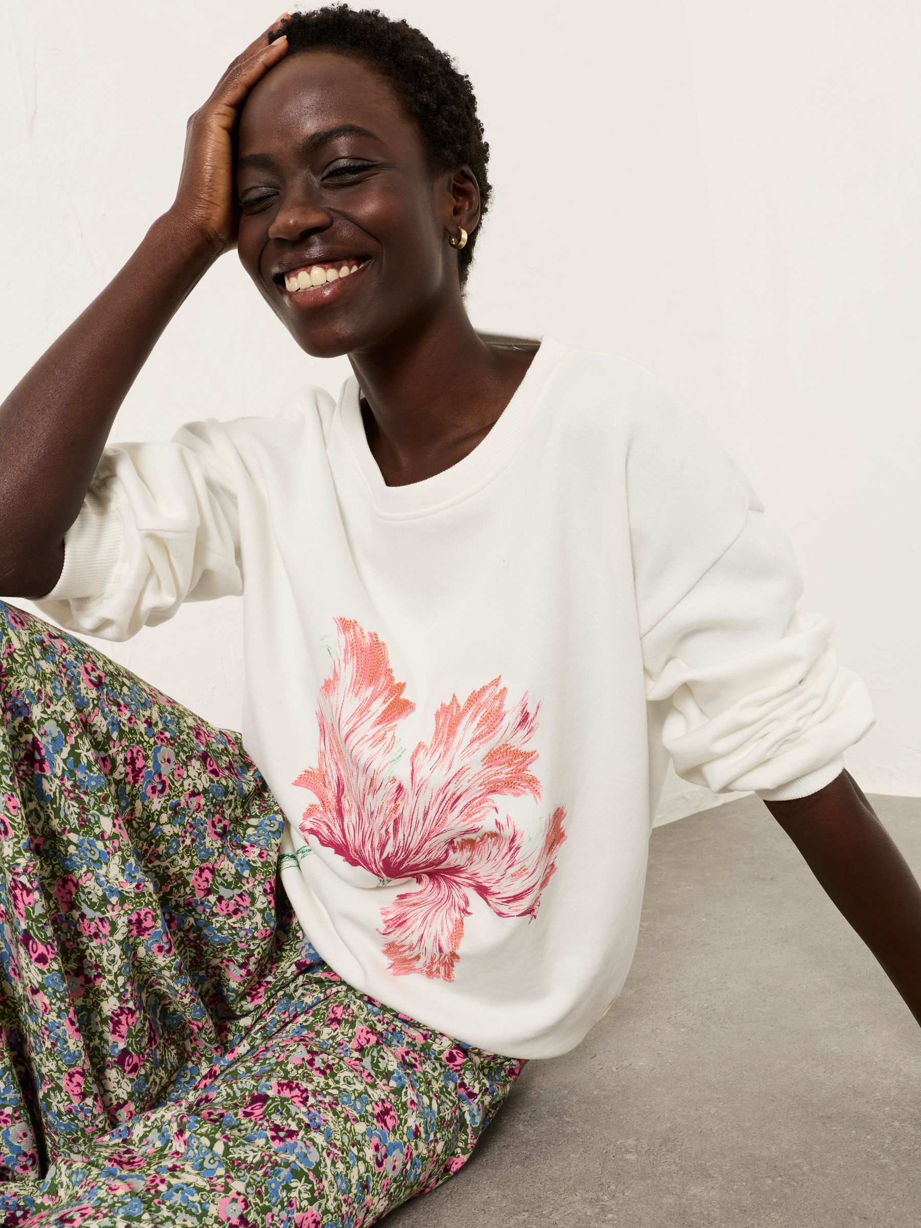 Alex Ivory Painterly Floral Crew Sweat - Image 4 of 5