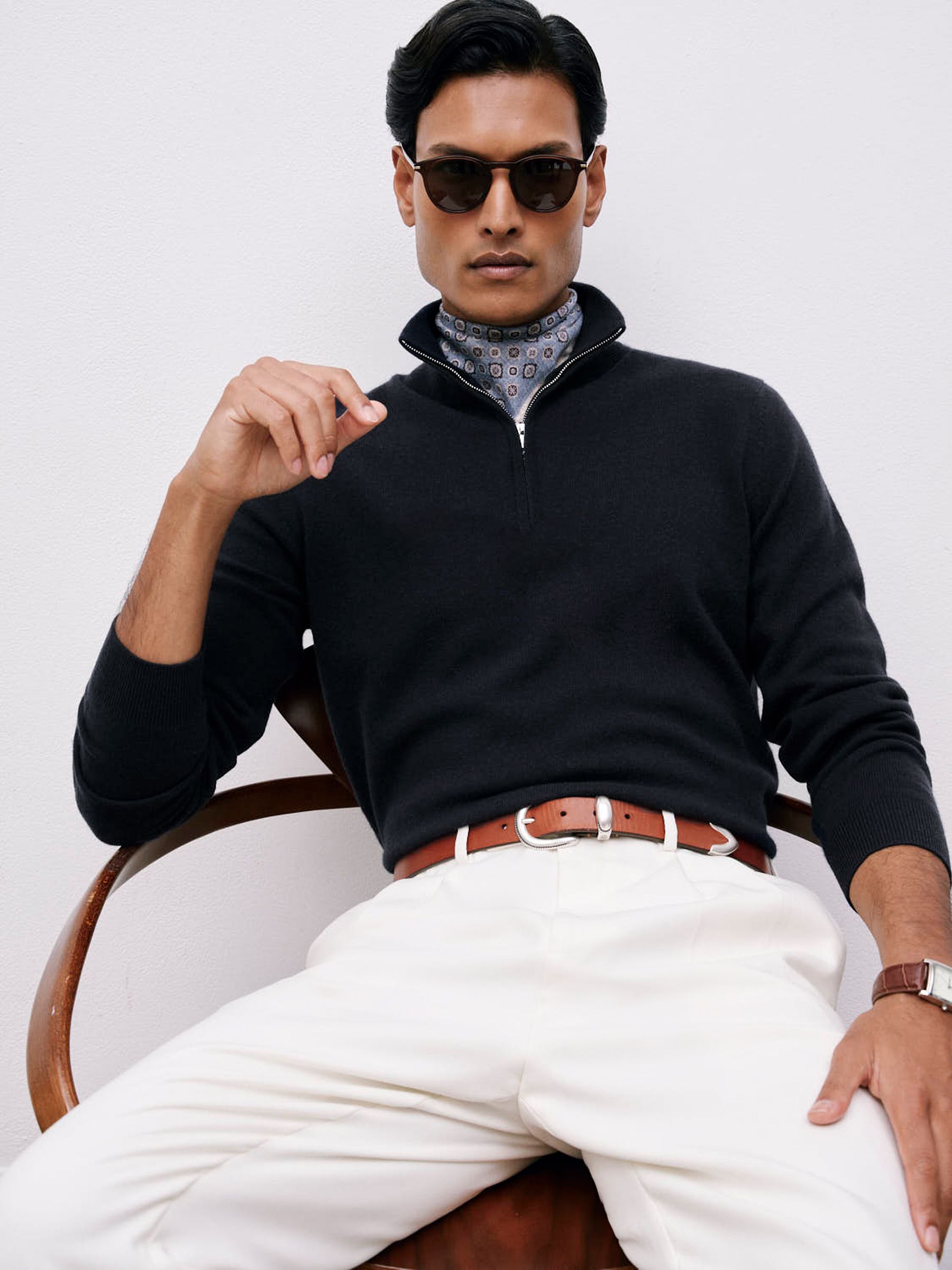 Atelier 100% Cashmere Half-Zip Jumper in Navy - Image 4 of 6