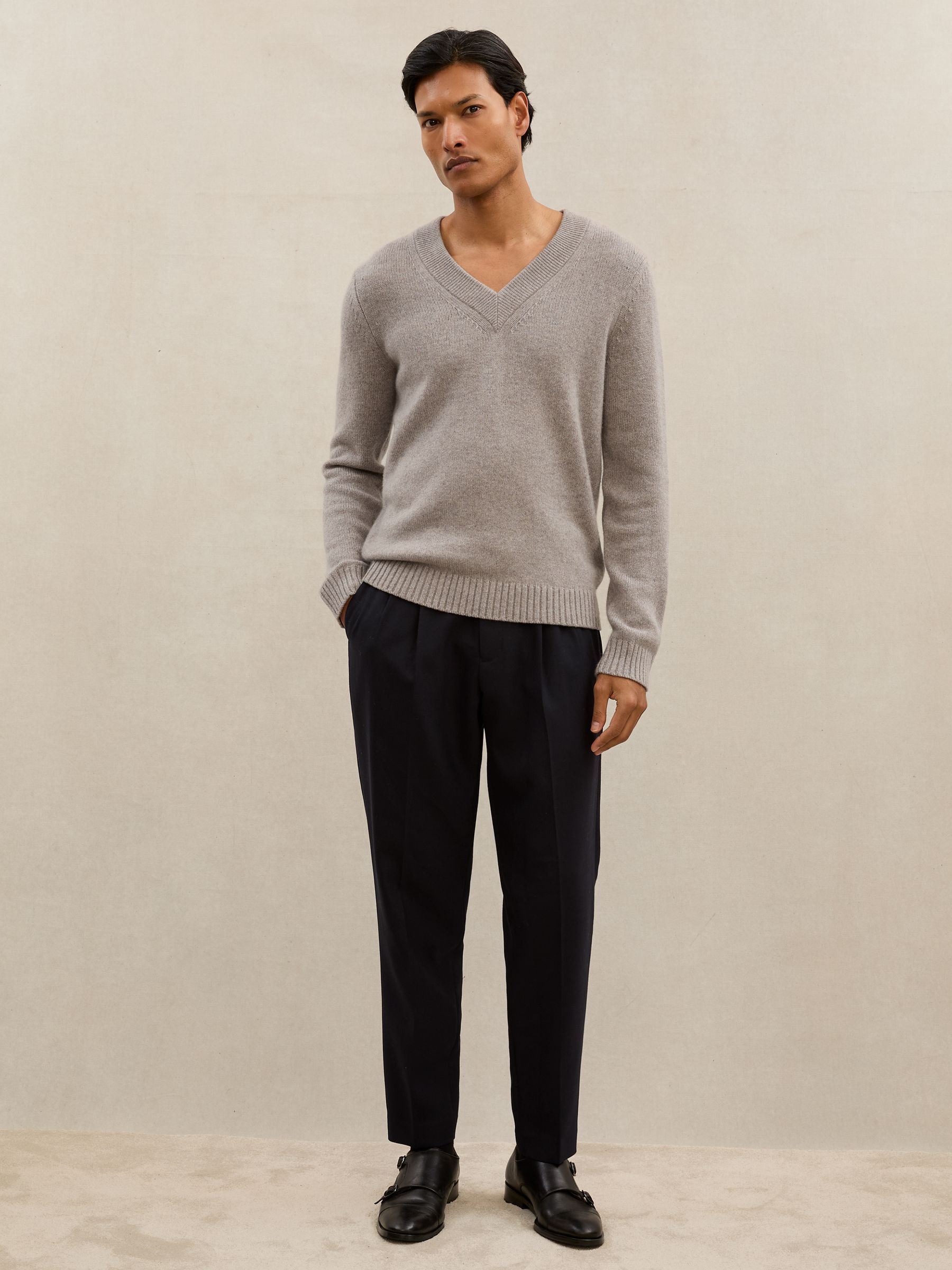 Atelier 100% Cashmere V-neck Jumper