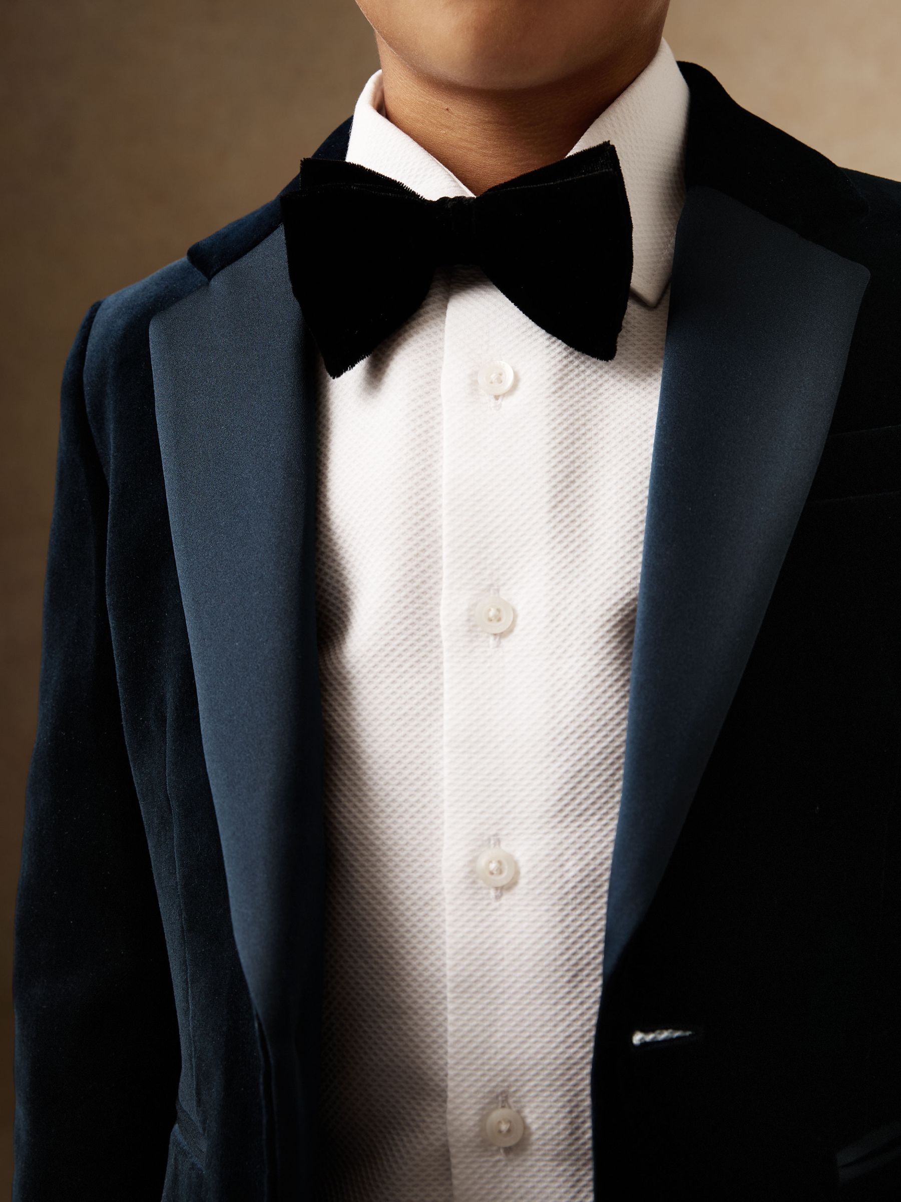 Single-Breasted Velvet Tuxedo Blazer in Navy - Image 4 of 5