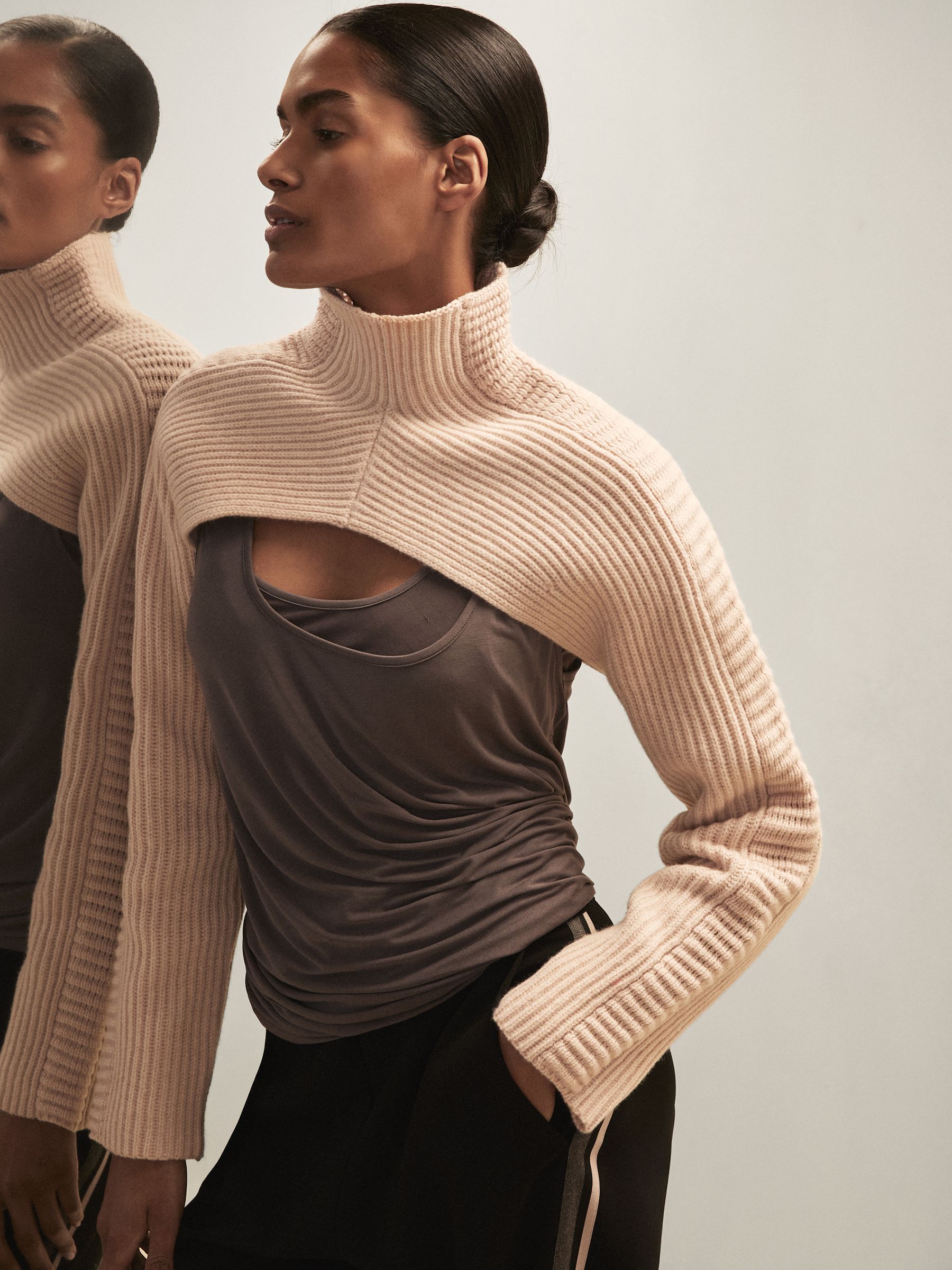 Reiss | Royal Ballet Cropped Jumper in Blush Pink - Image 4 of 7