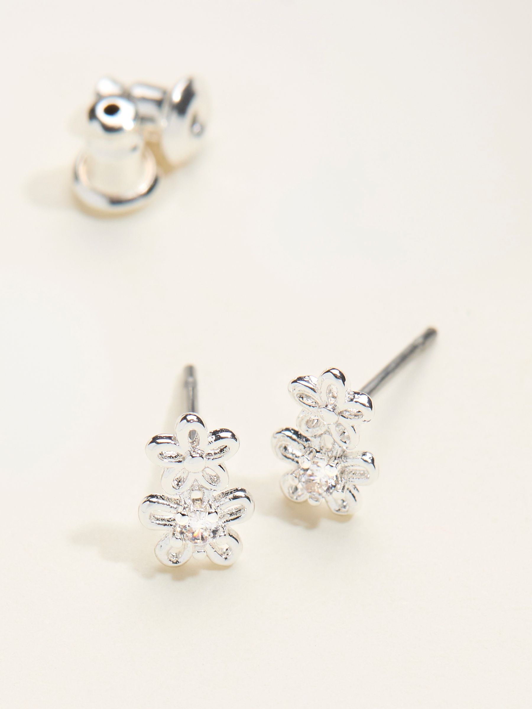 Silver Tone Double Daisy Stud Earrings - Image 2 of 2