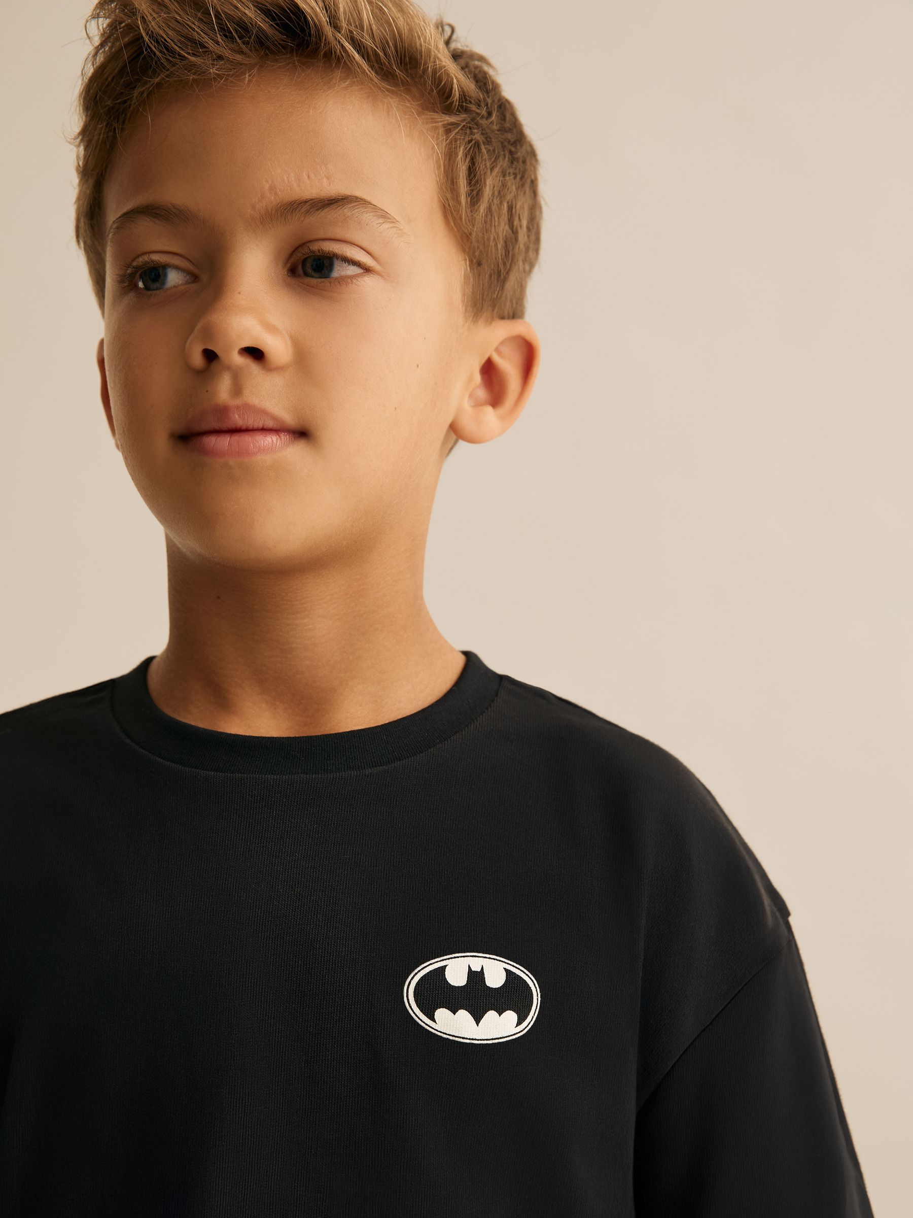 T-Shirt in Black - Image 3 of 5