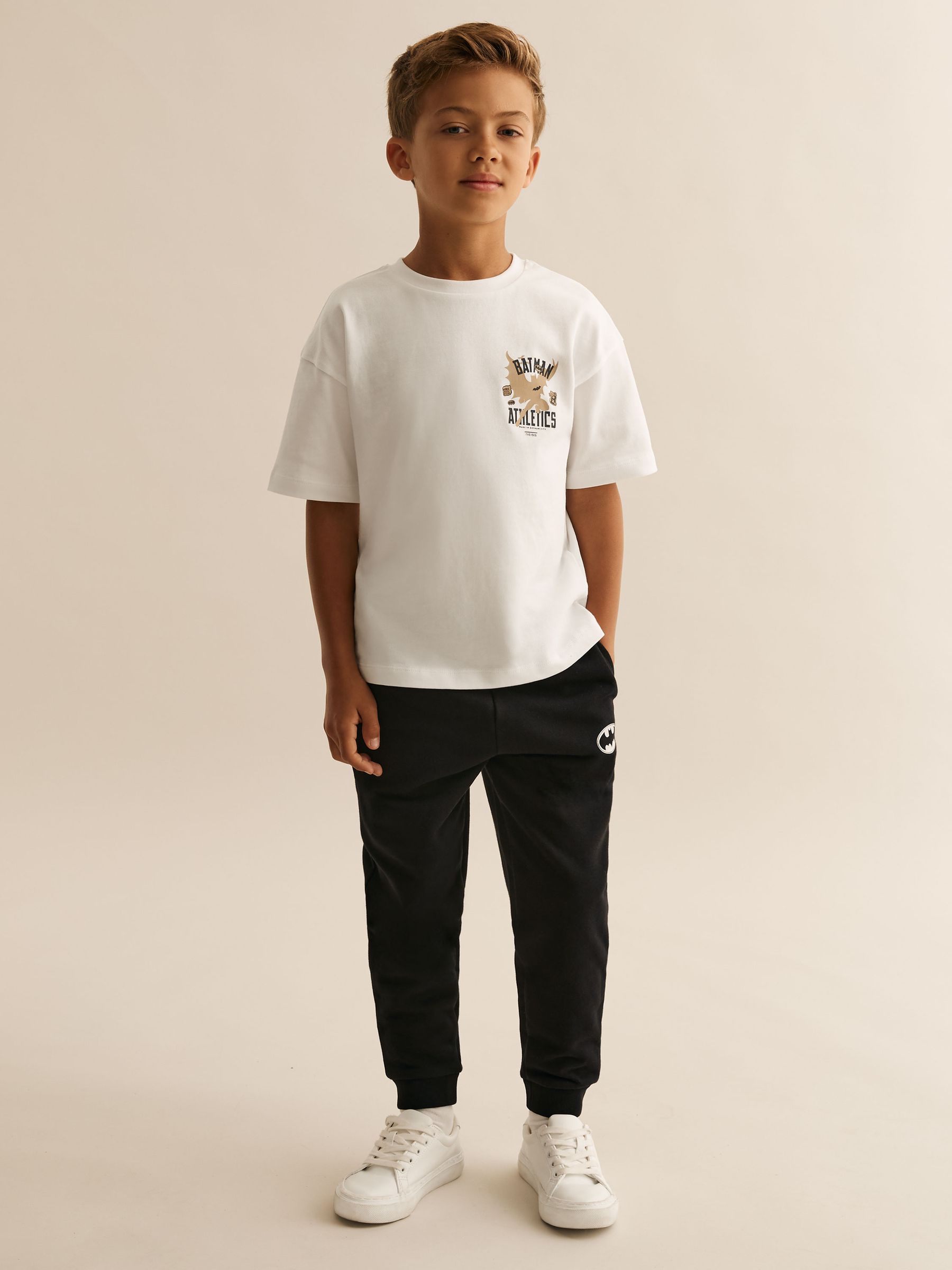 T-Shirt in White - Image 4 of 5