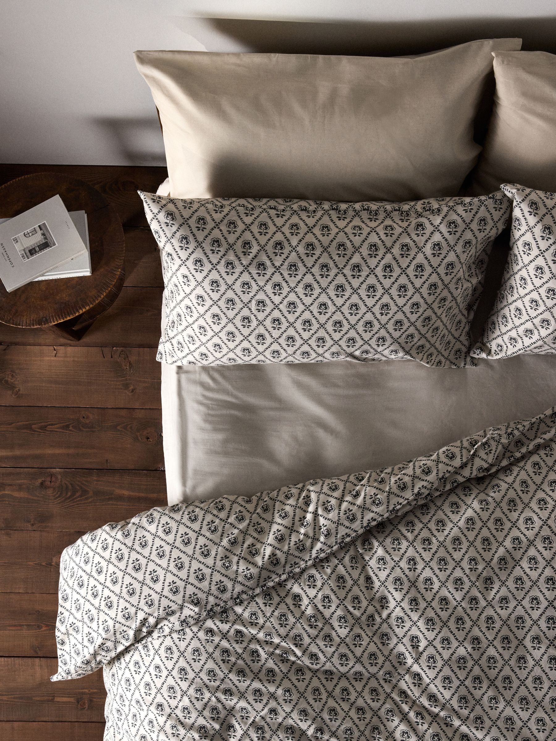 2 Pack Black Gingham/Blockprint Printed Duvet Cover and Pillowcase Set with Fitted Sheets - Image 3 of 6