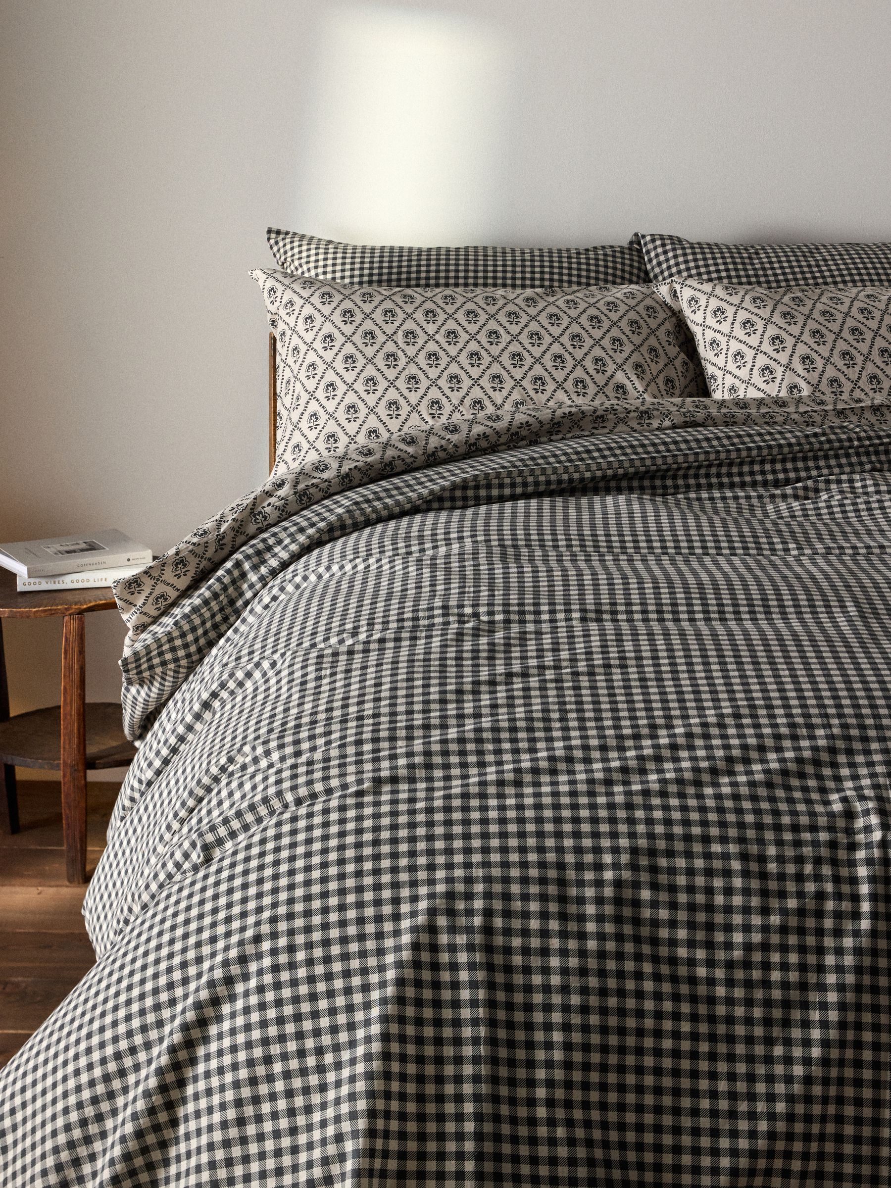 2 Pack Black Gingham/Blockprint Printed Duvet Cover and Pillowcase Set with Fitted Sheets - Image 5 of 6