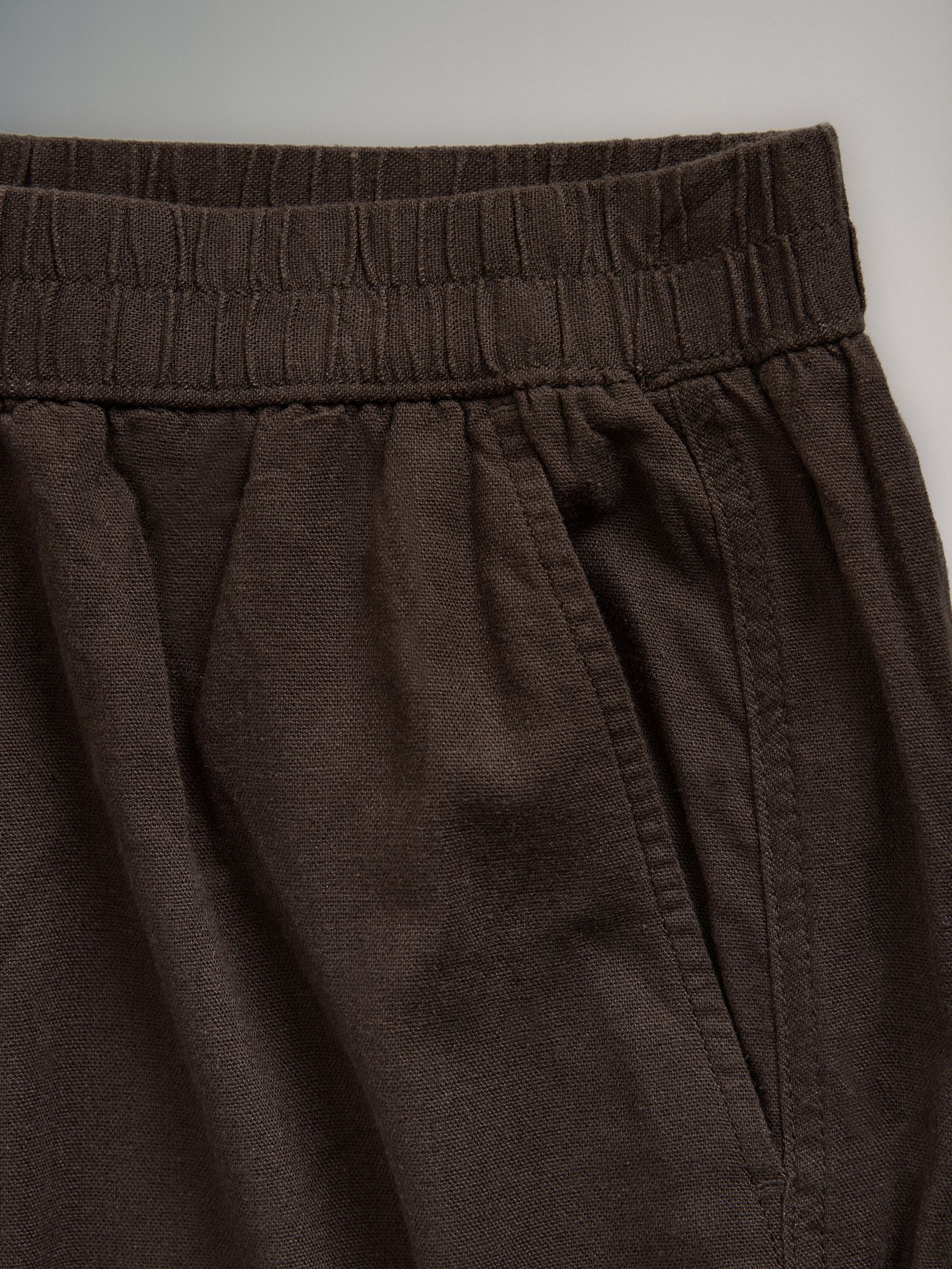 2 Pack Barrel Leg Trousers With Linen Chocolate Brown/Black - Image 6 of 6