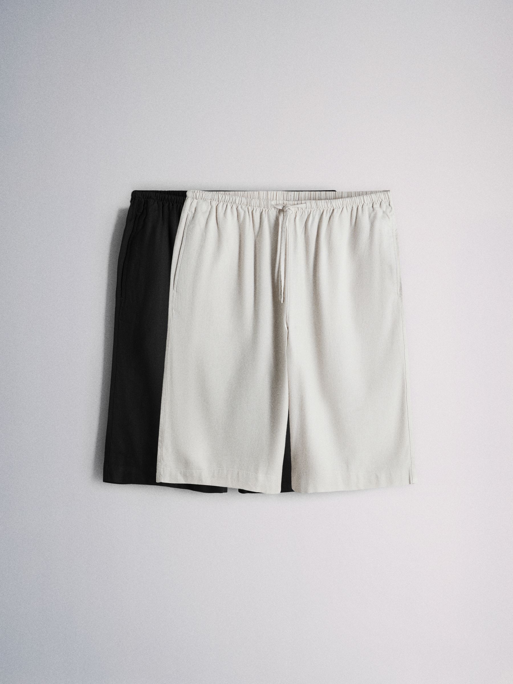 2 Pack Knee Length Shorts With Linen Black/Neutral - Image 2 of 6