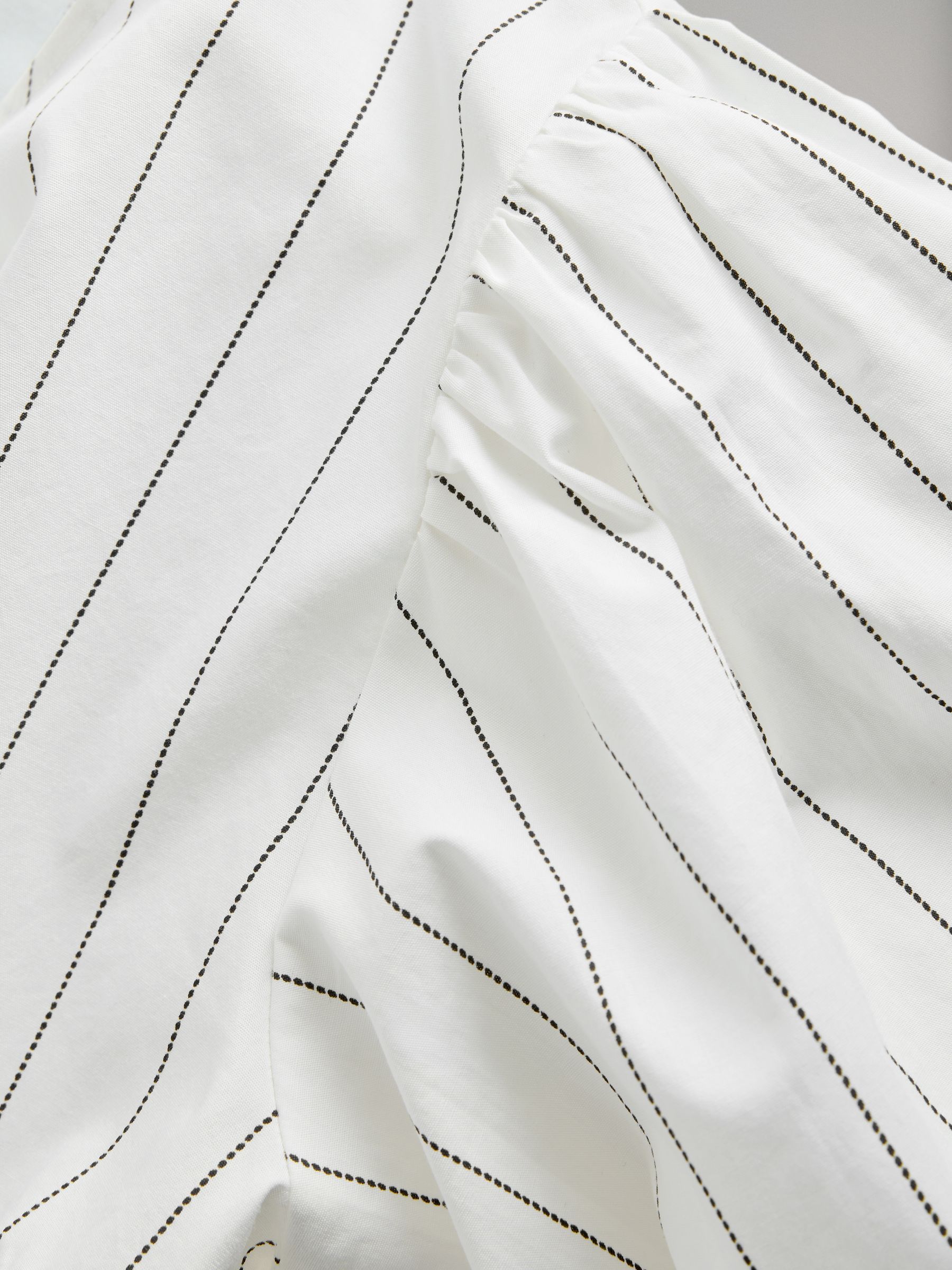 Black/White Pinstripe Puff Sleeve Poplin Blouse 2 Pack - Image 4 of 5