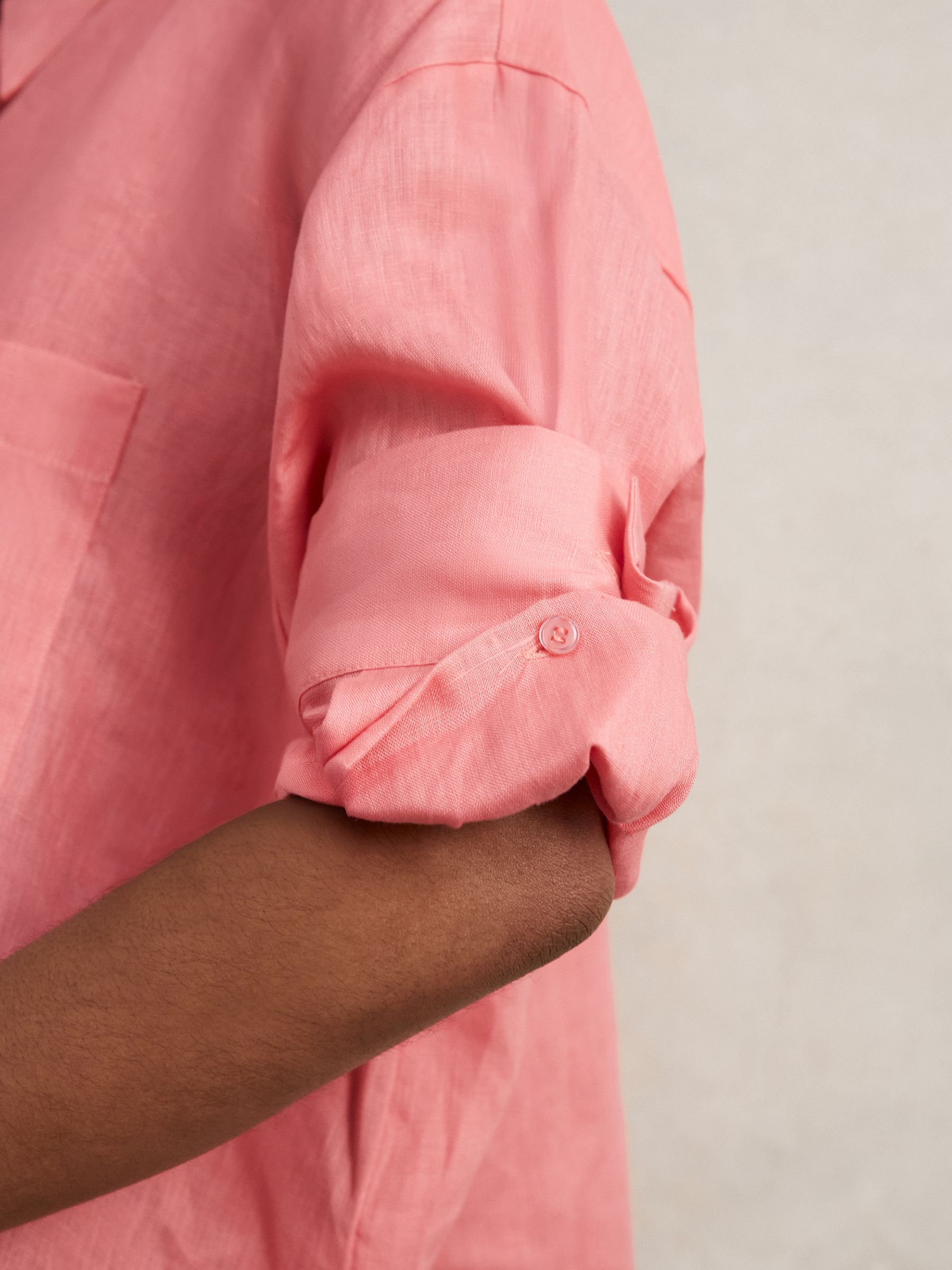 Oversize Linen Cropped Shirt in Pink - image 3
