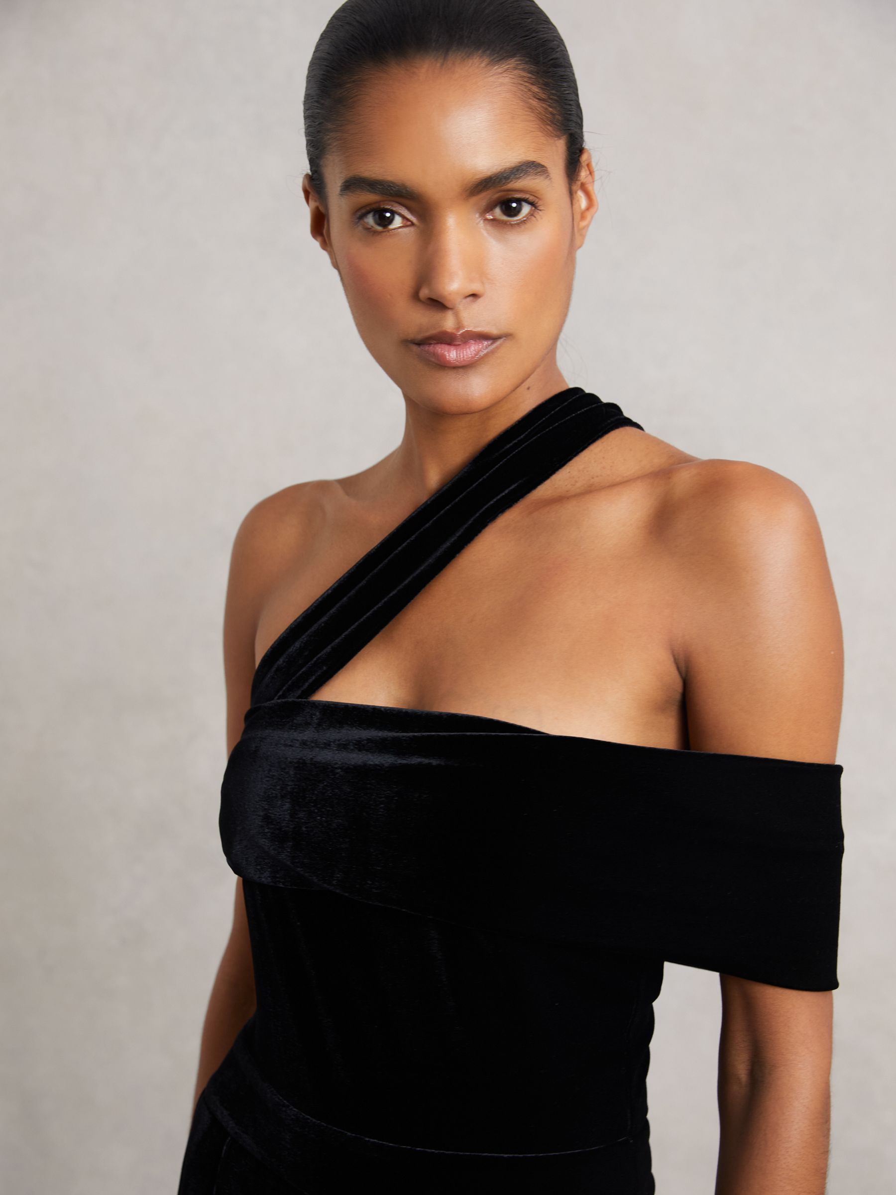 Velvet One-Shoulder Wide-Leg Jumpsuit in Black - Image 3 of 7