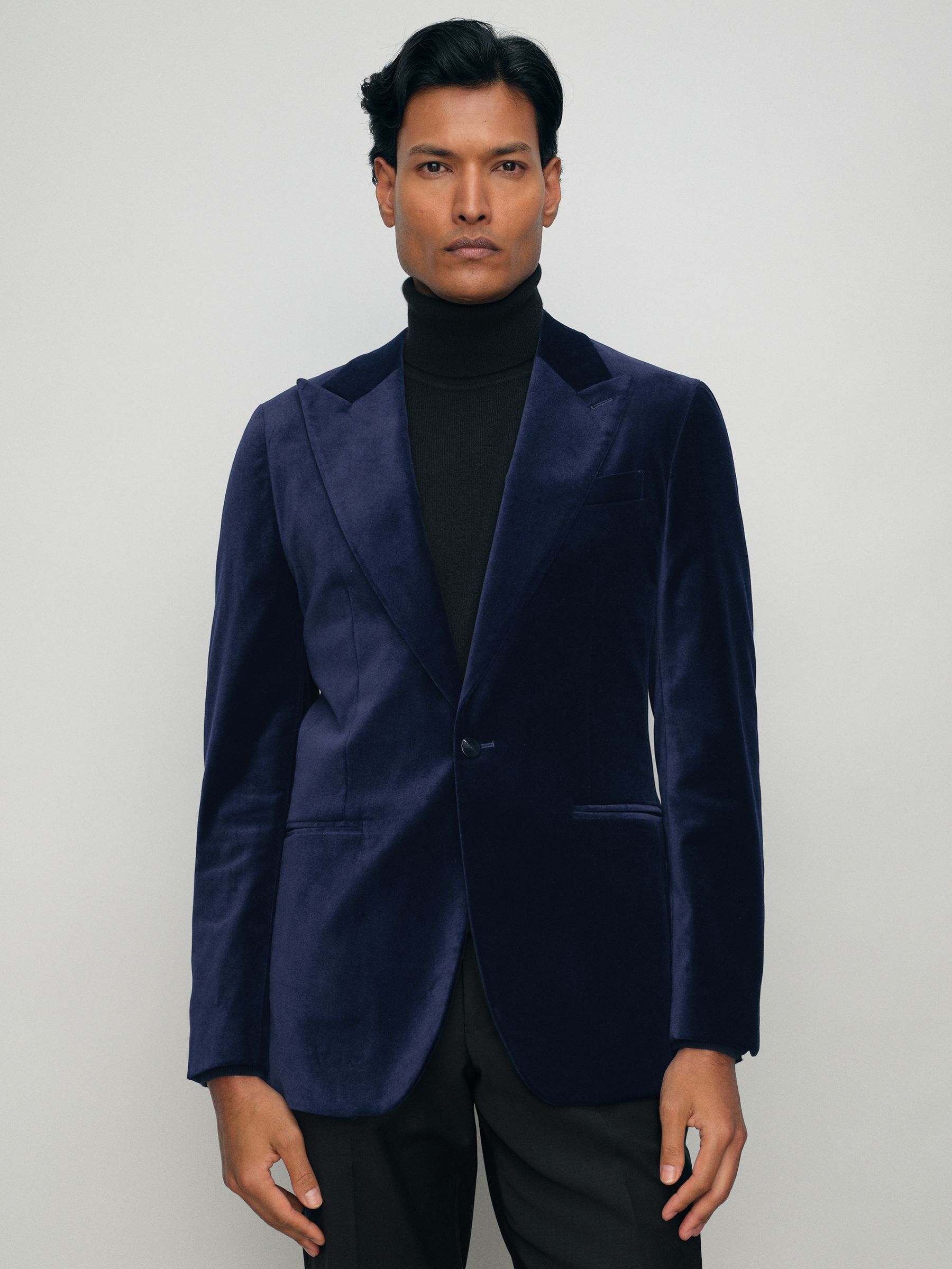 Single-Breasted Velvet Blazer Tailored-Fit in Bright Blue - image 2