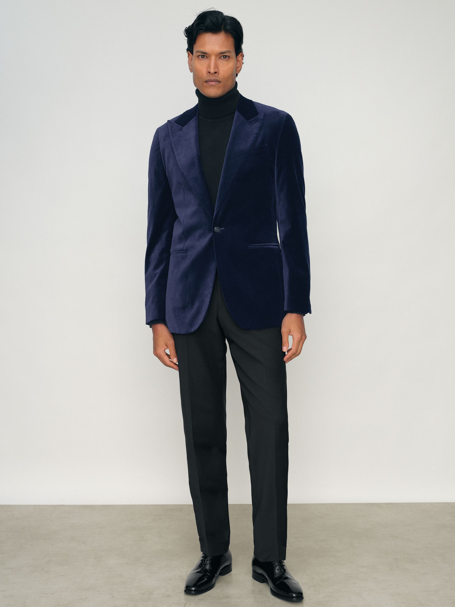 Single-Breasted Velvet Blazer Slim-Fit in Bright Blue - Image 3 of 7