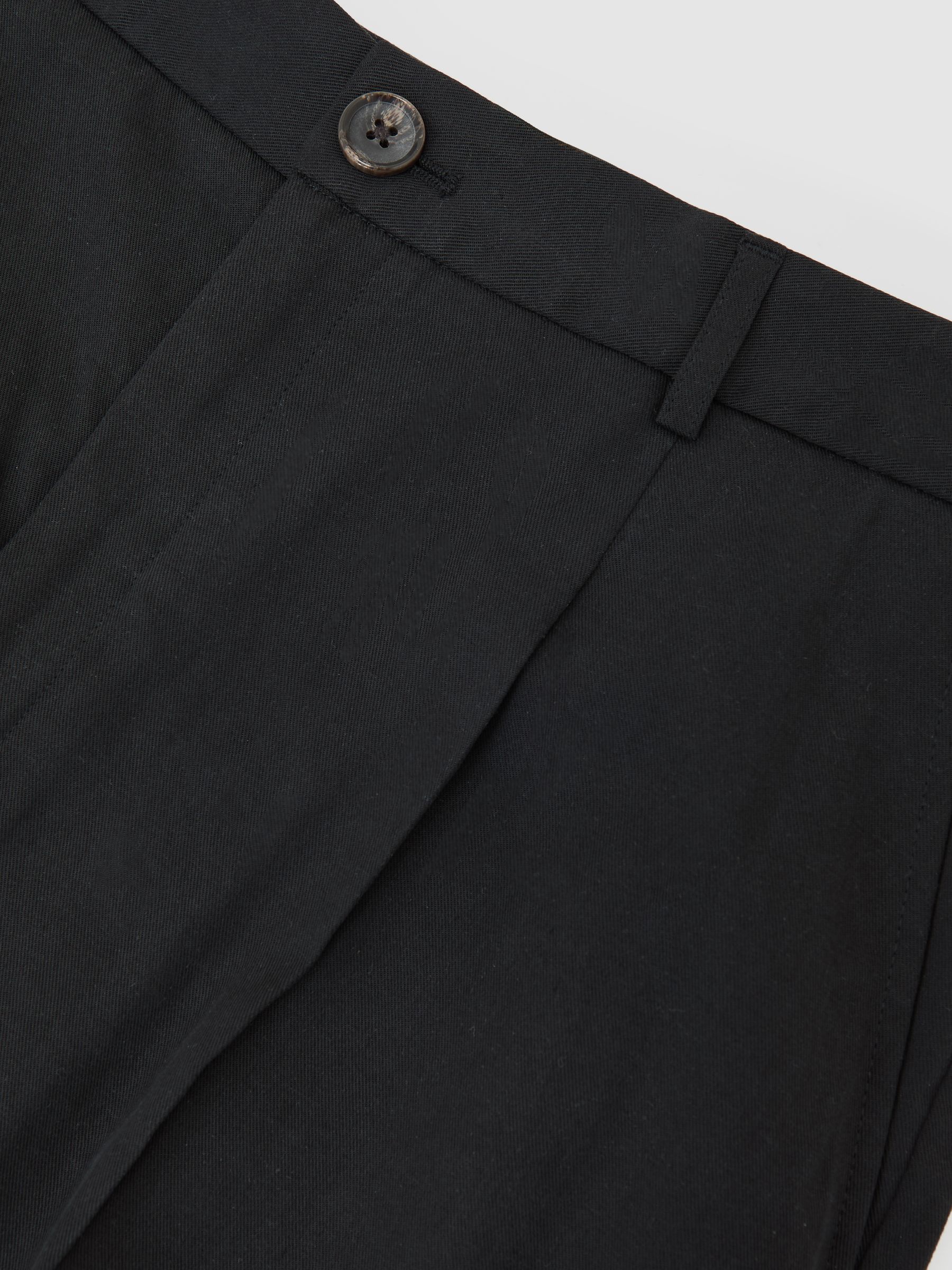Les Deux Twill Pleated Suiting Shorts in Black - Image 5 of 5