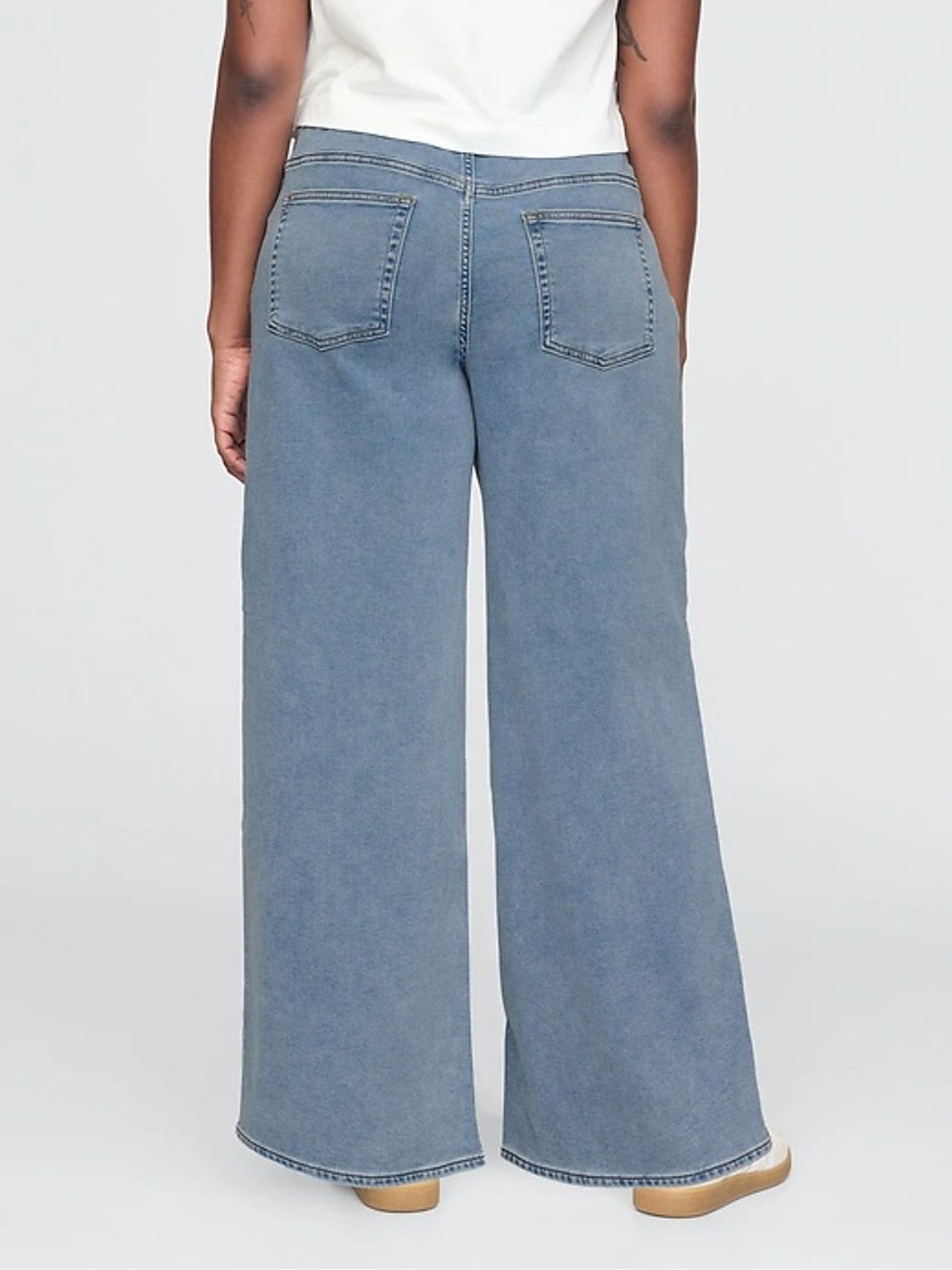 Light Wash Blue Mid Rise Knit Easy Baggy Jeans - Image 7 of 8