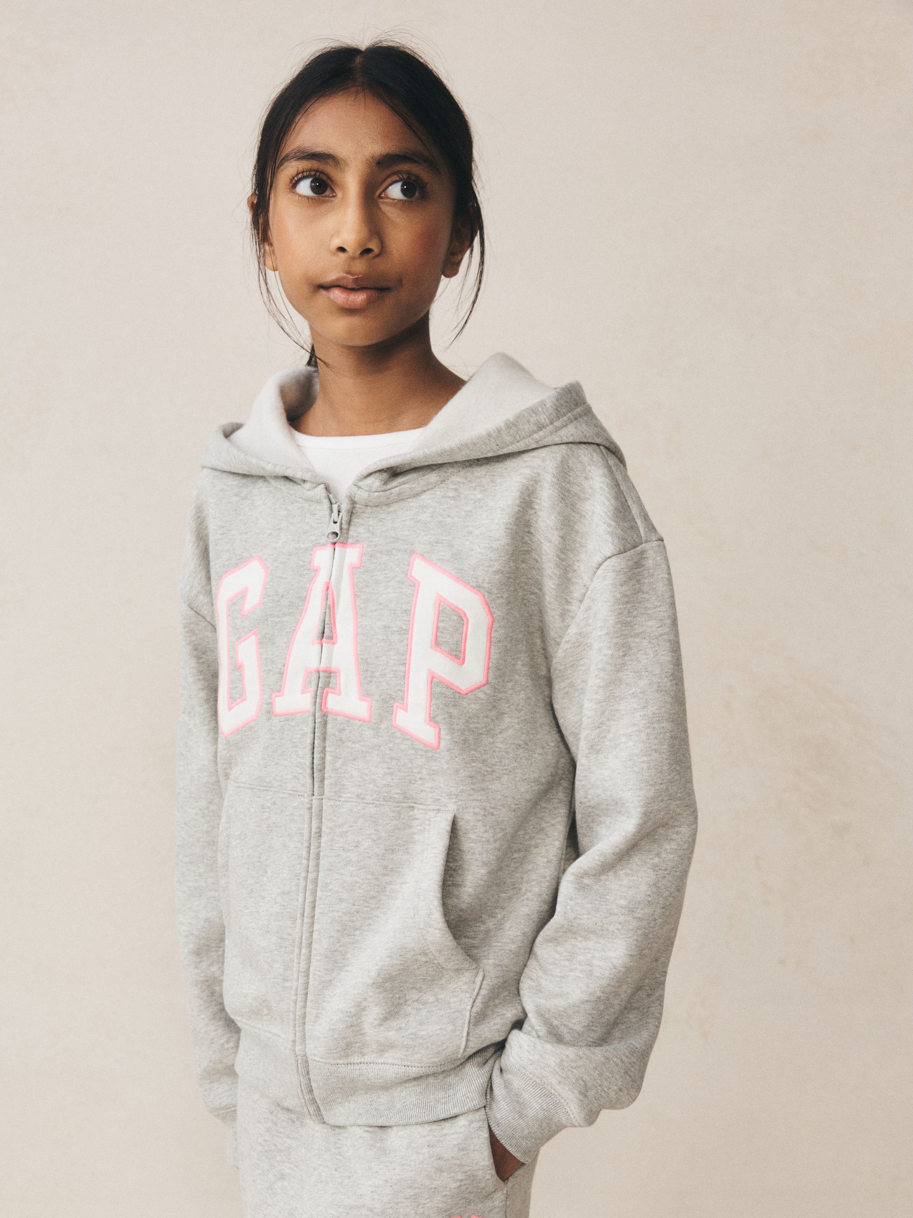 Hoodies & Sweatshirts