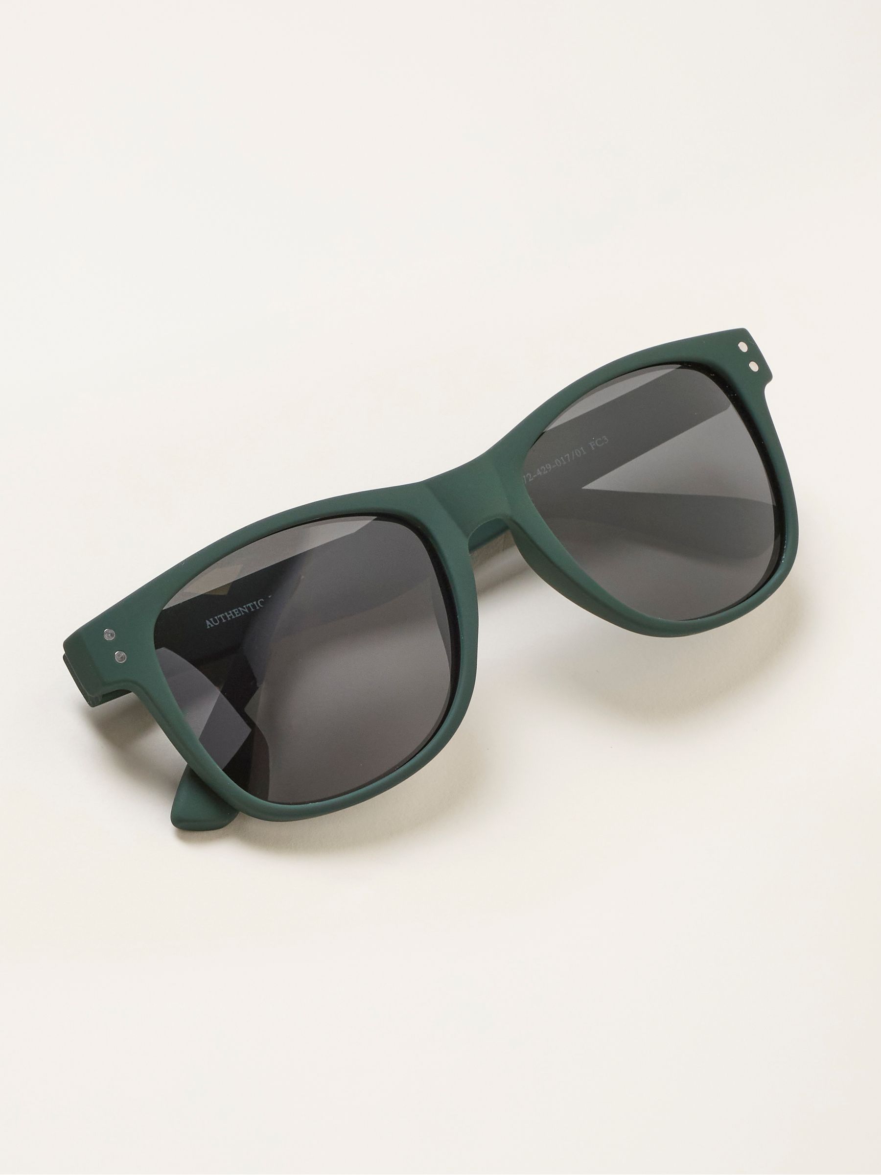Theo Green Sunglasses - Image 2 of 3