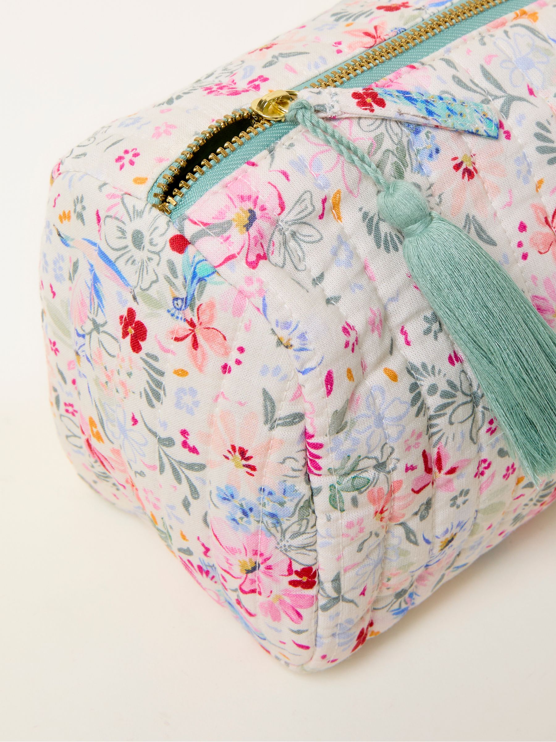 Ivory Bird Floral Quilted Wash Bag - Image 2 of 2