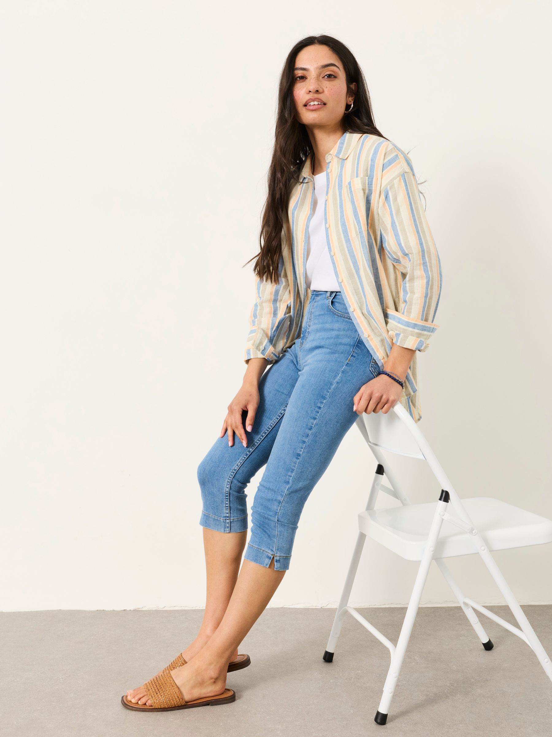 Bleach Denim Peddlepusher Jeans - Image 8 of 9