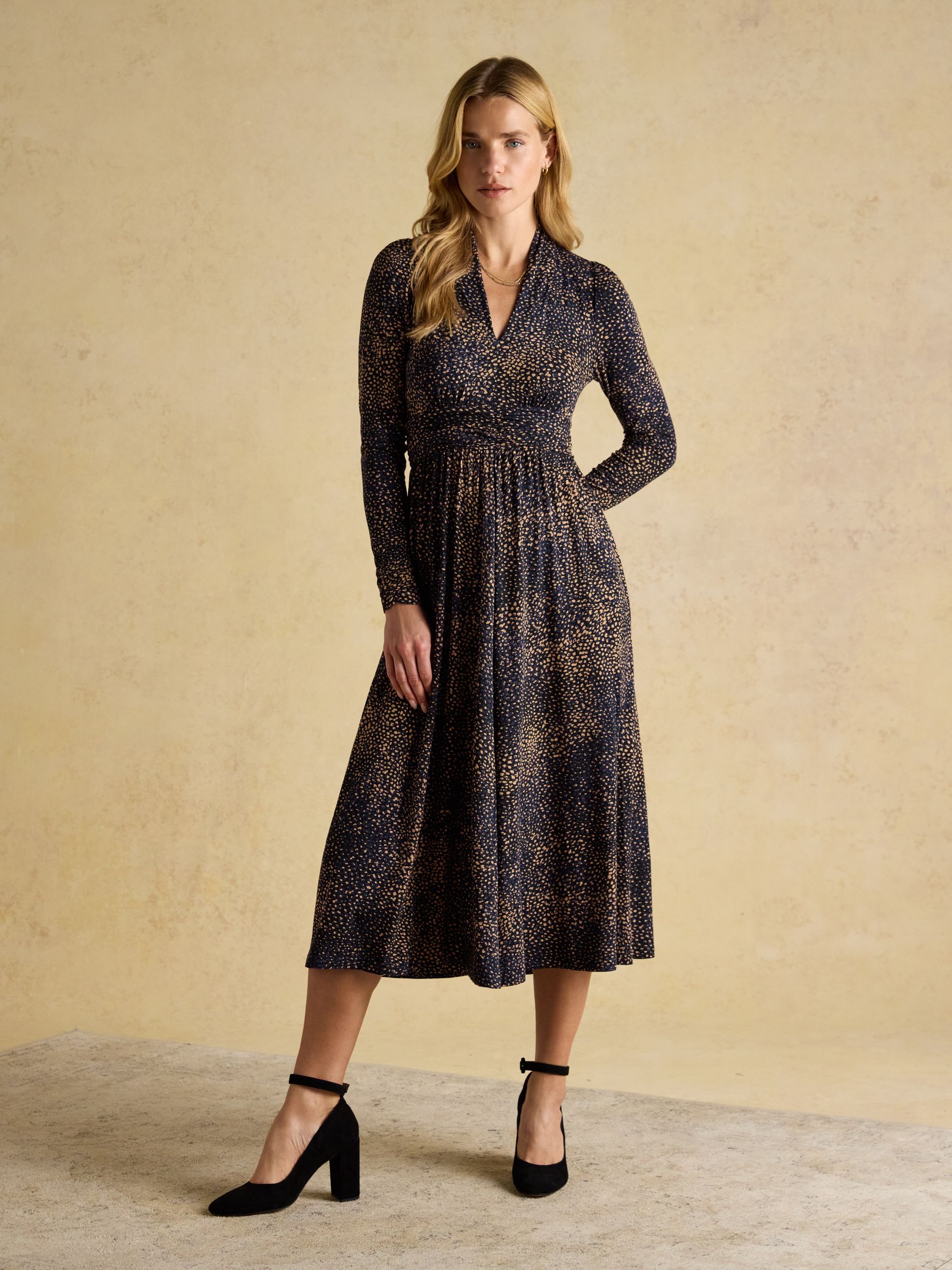 Mina Navy Jersey Ruched Waist Long Sleeve V Neck Dress - Image 4 of 8