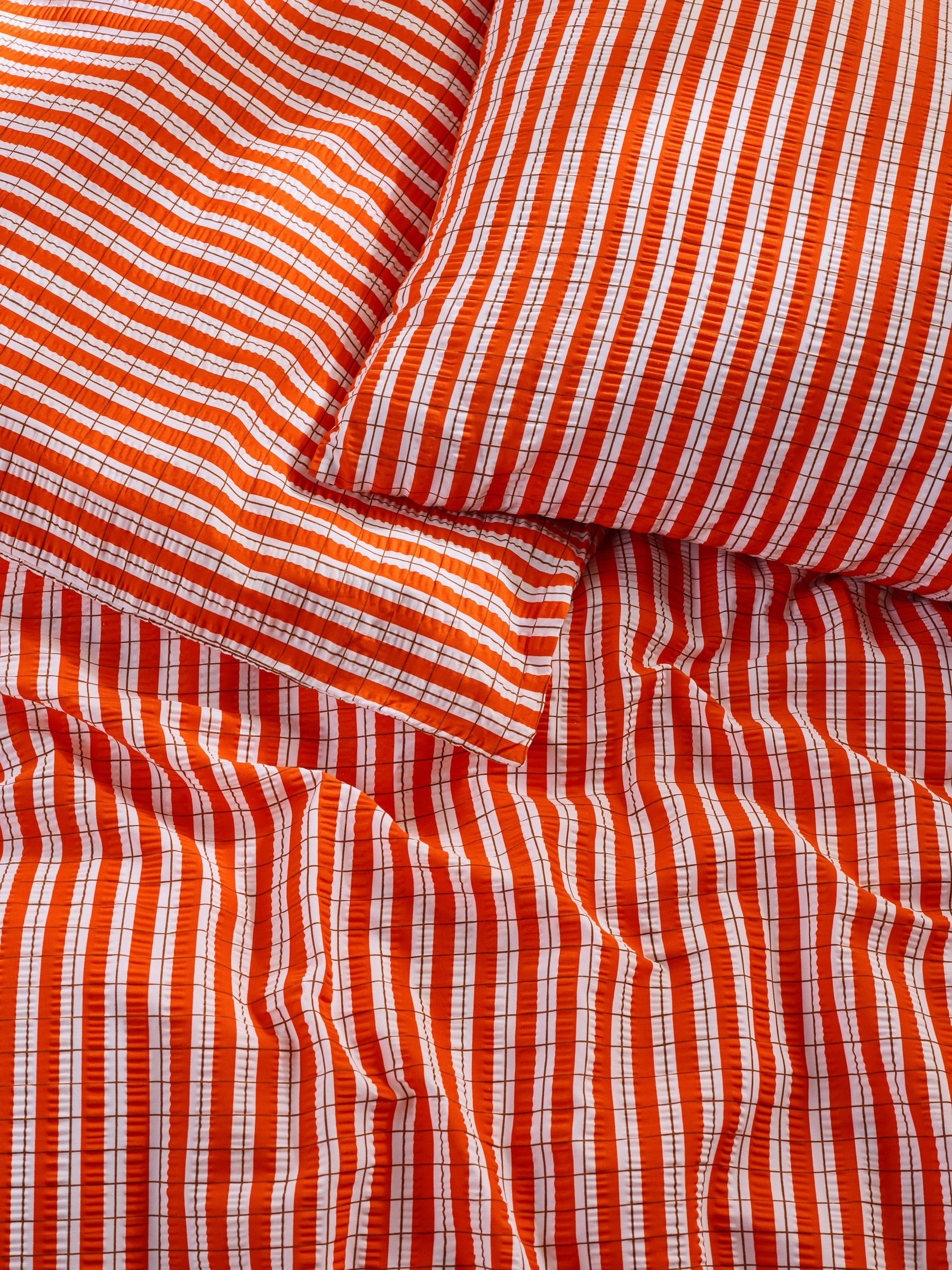 Felix Seersucker Duvet Cover and Pillowcase Set in Orange - Image 2 of 4