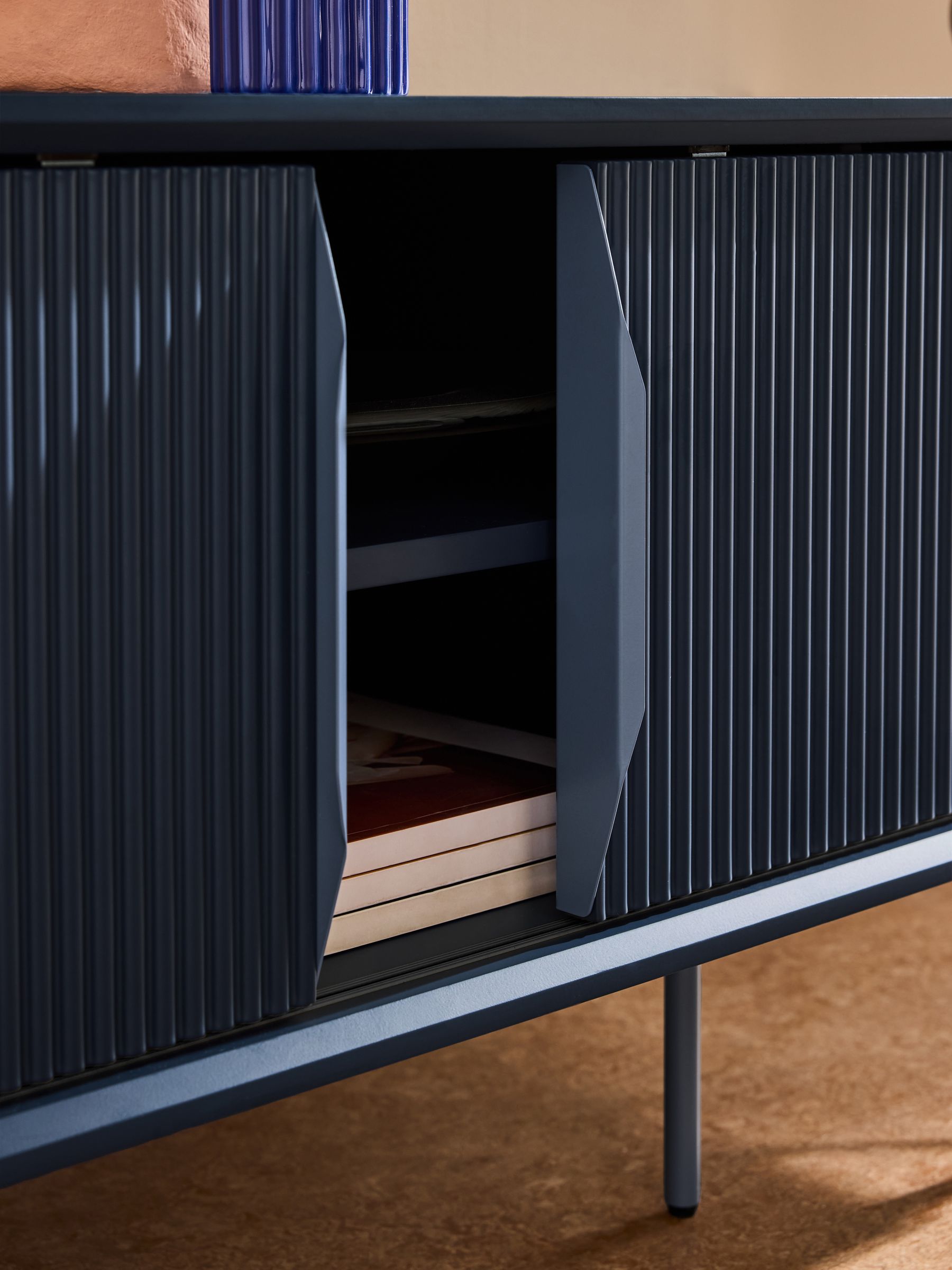 Elian Up to 50 Inch Sliding Door TV Unit in Navy Blue - Image 4 of 5