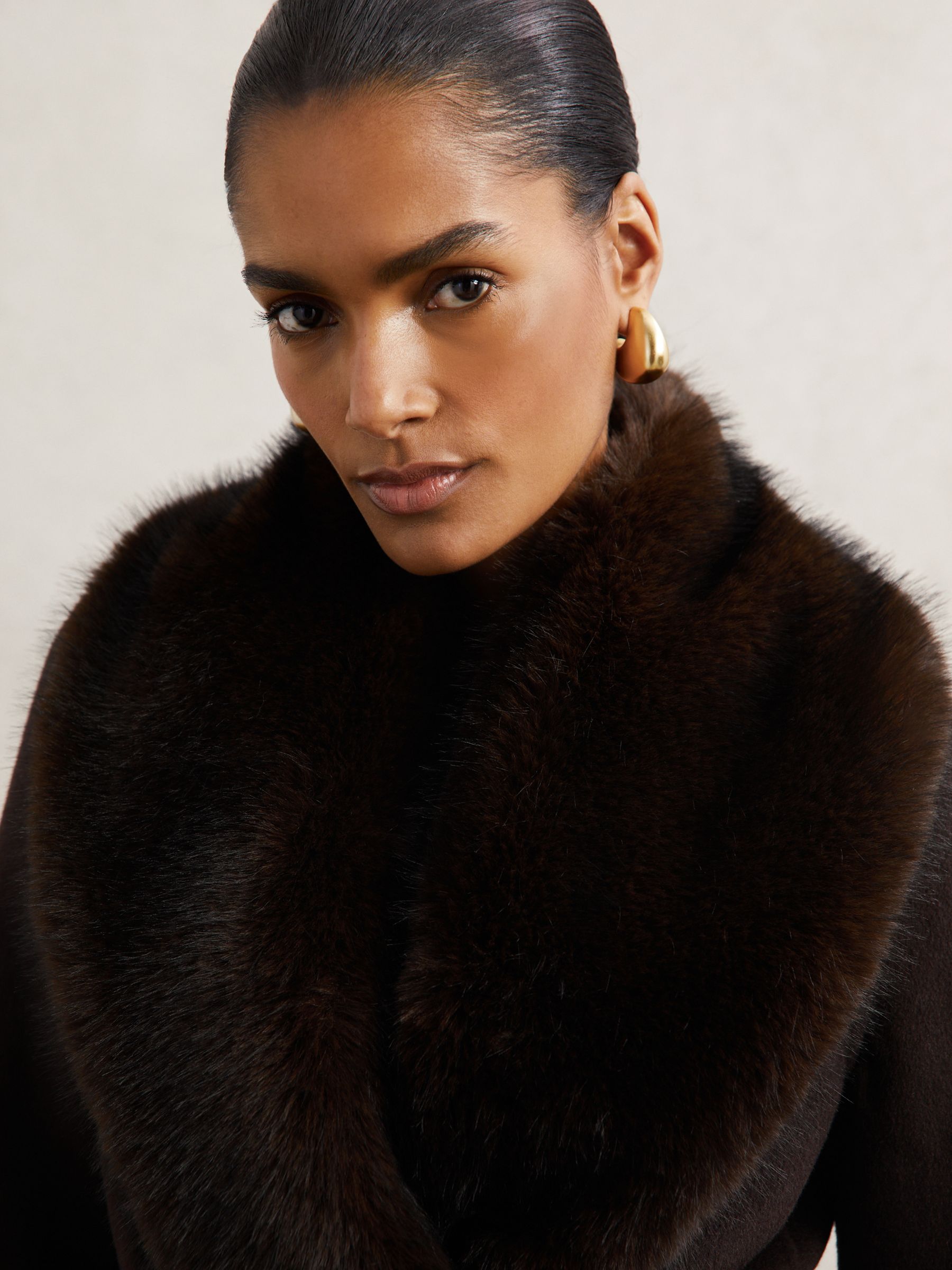 Reiss Faux-Fur Collar Blindseam Coat Wool-Blend in Chocolate Brown