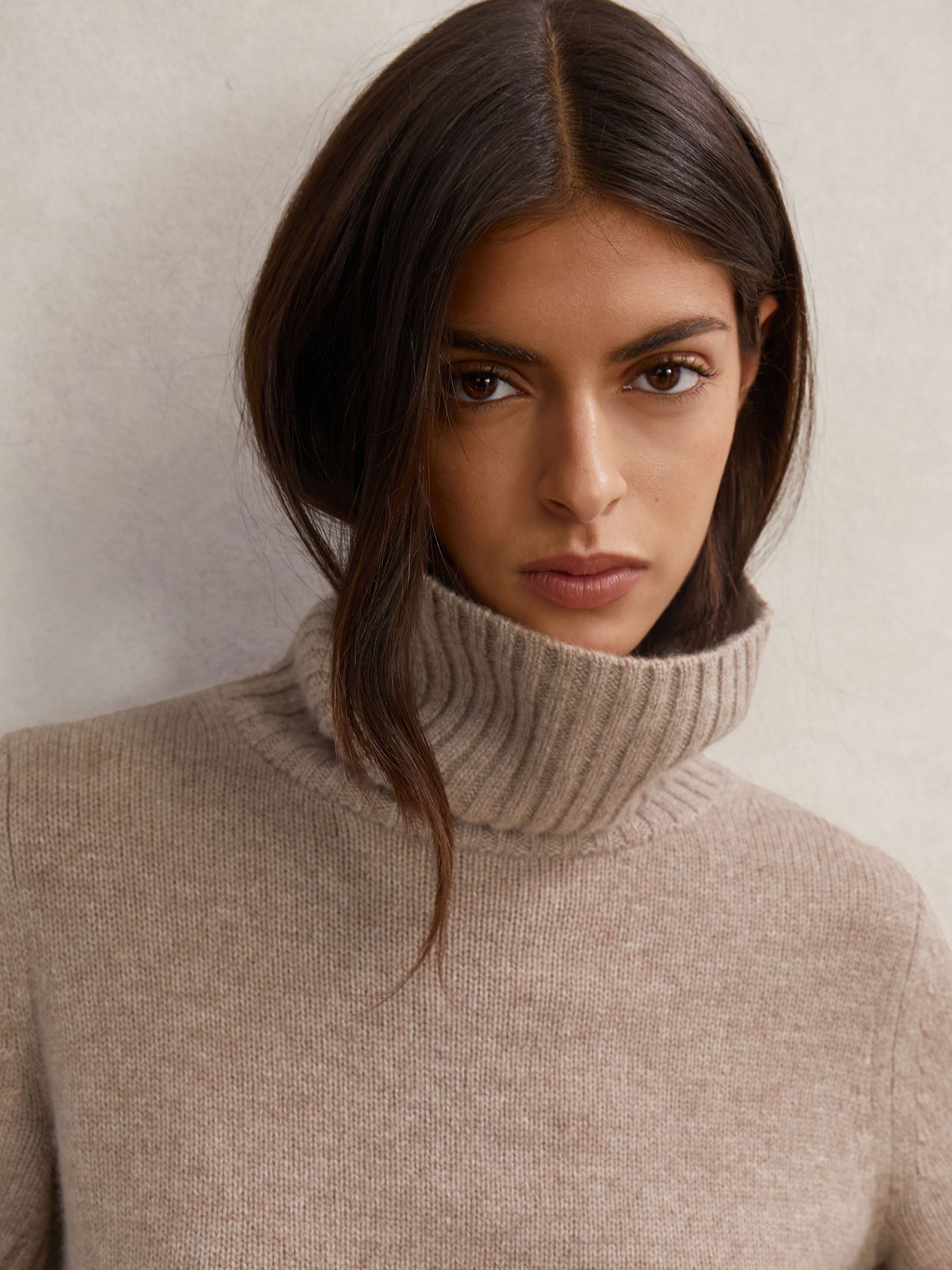 Cashmere Short-Sleeve Roll-Neck Jumper in Oatmeal Neutral - image 5