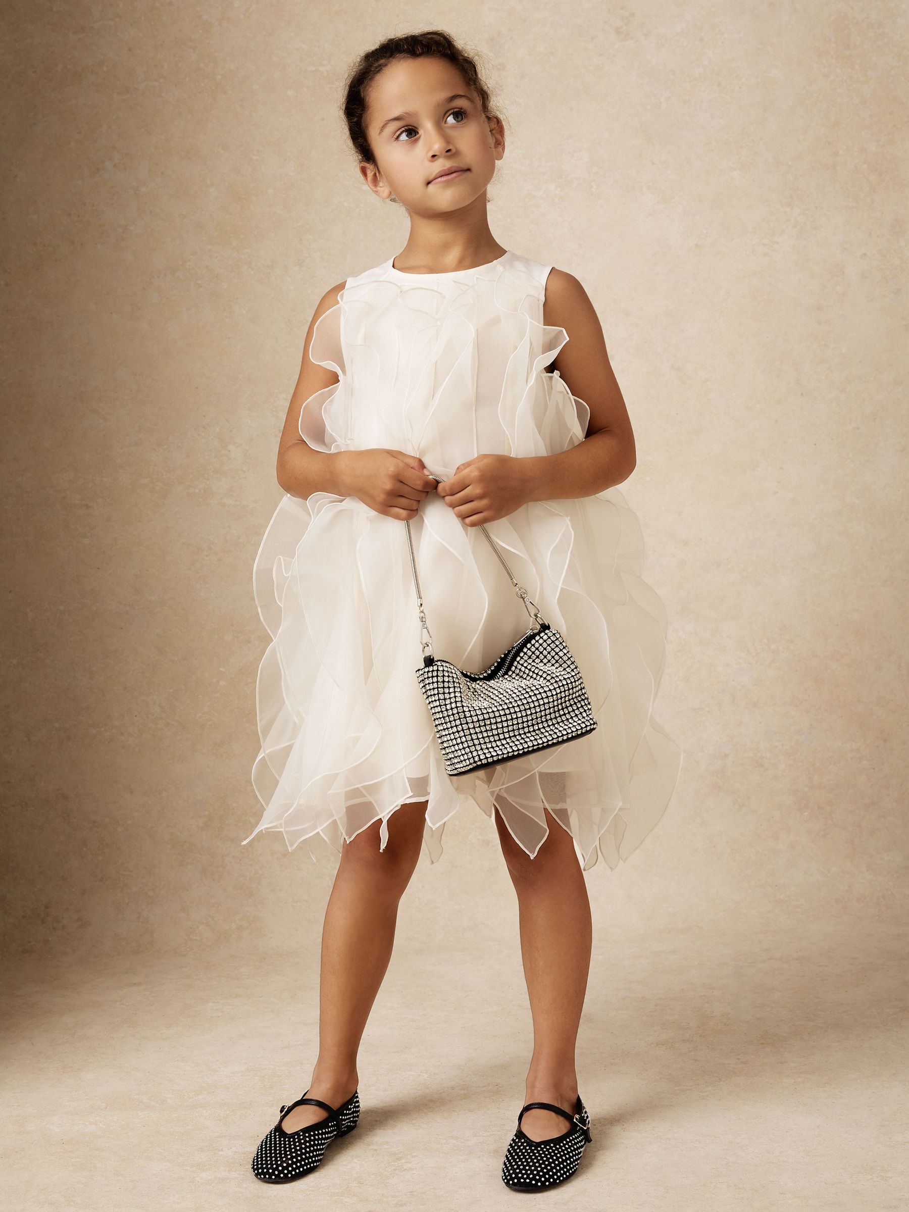 حذاء بمبز للباليه من نسيج شبكي مطرز بالكريستال للبنات باللون الفضي - صورة 2 من 5