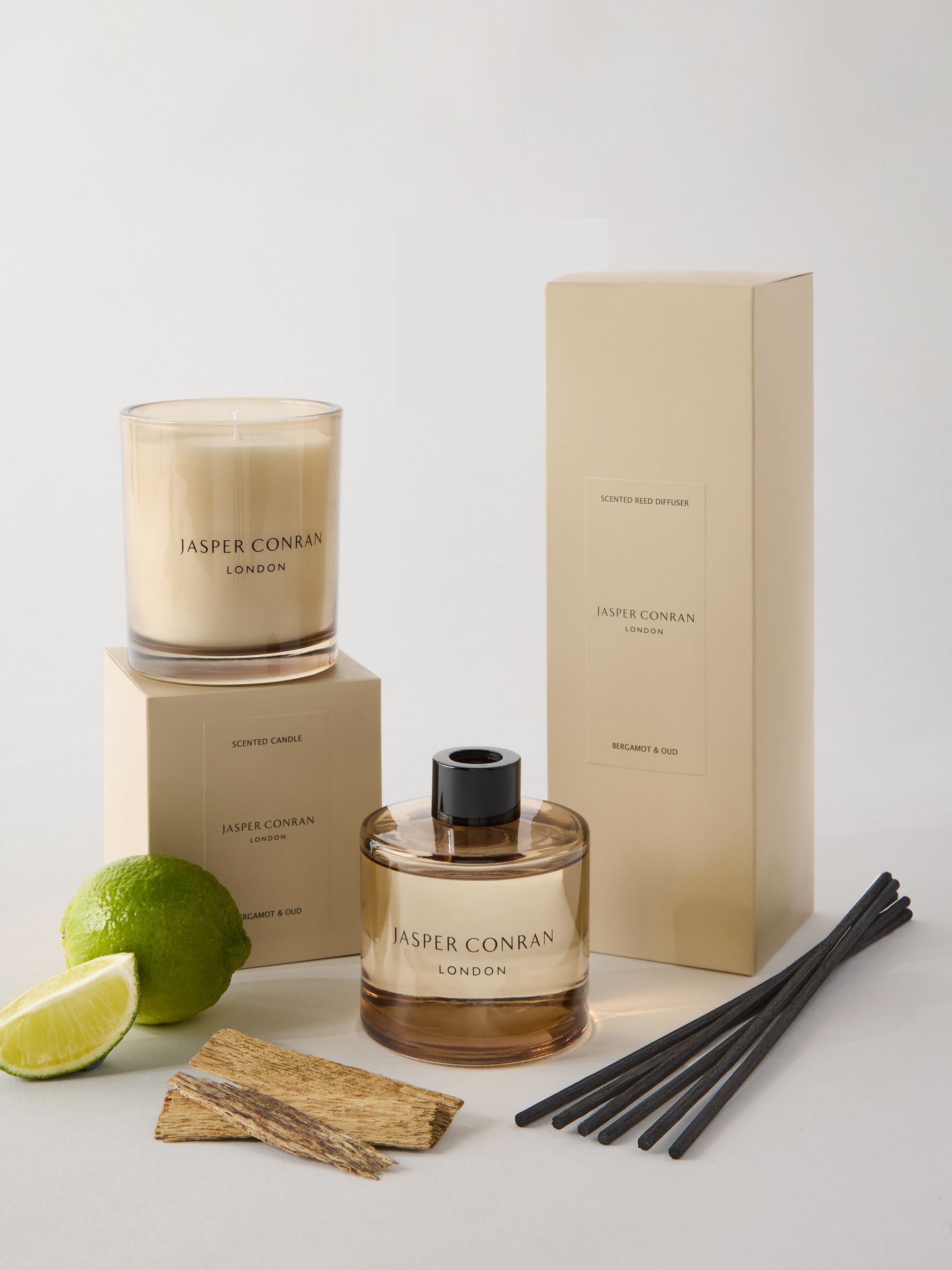 Jasper Conran London Bergamot & Oud Candle - Image 3 of 7