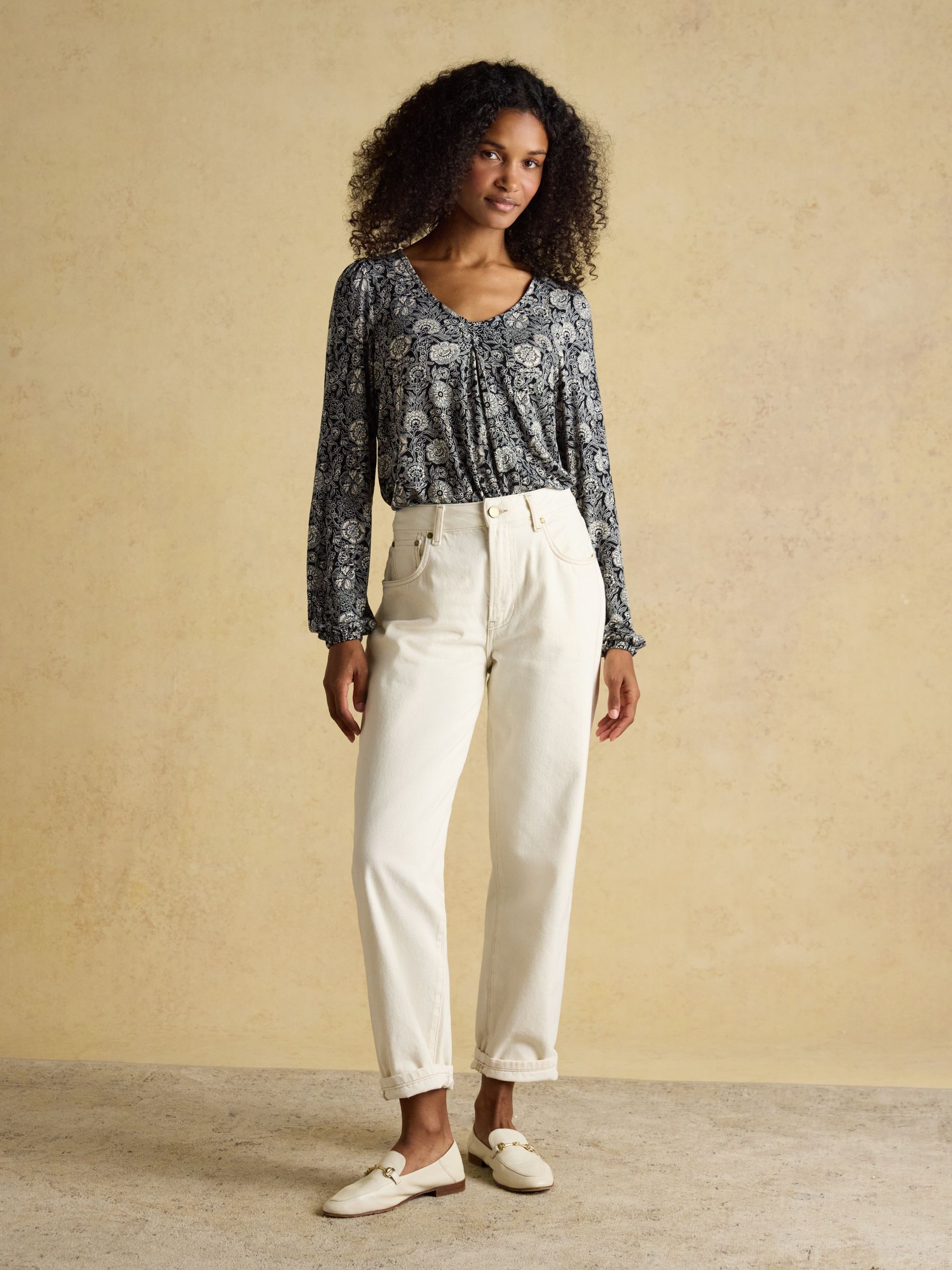 Nia Black Floral Long Sleeve Pleated Front Jersey Top - Image 3 of 8