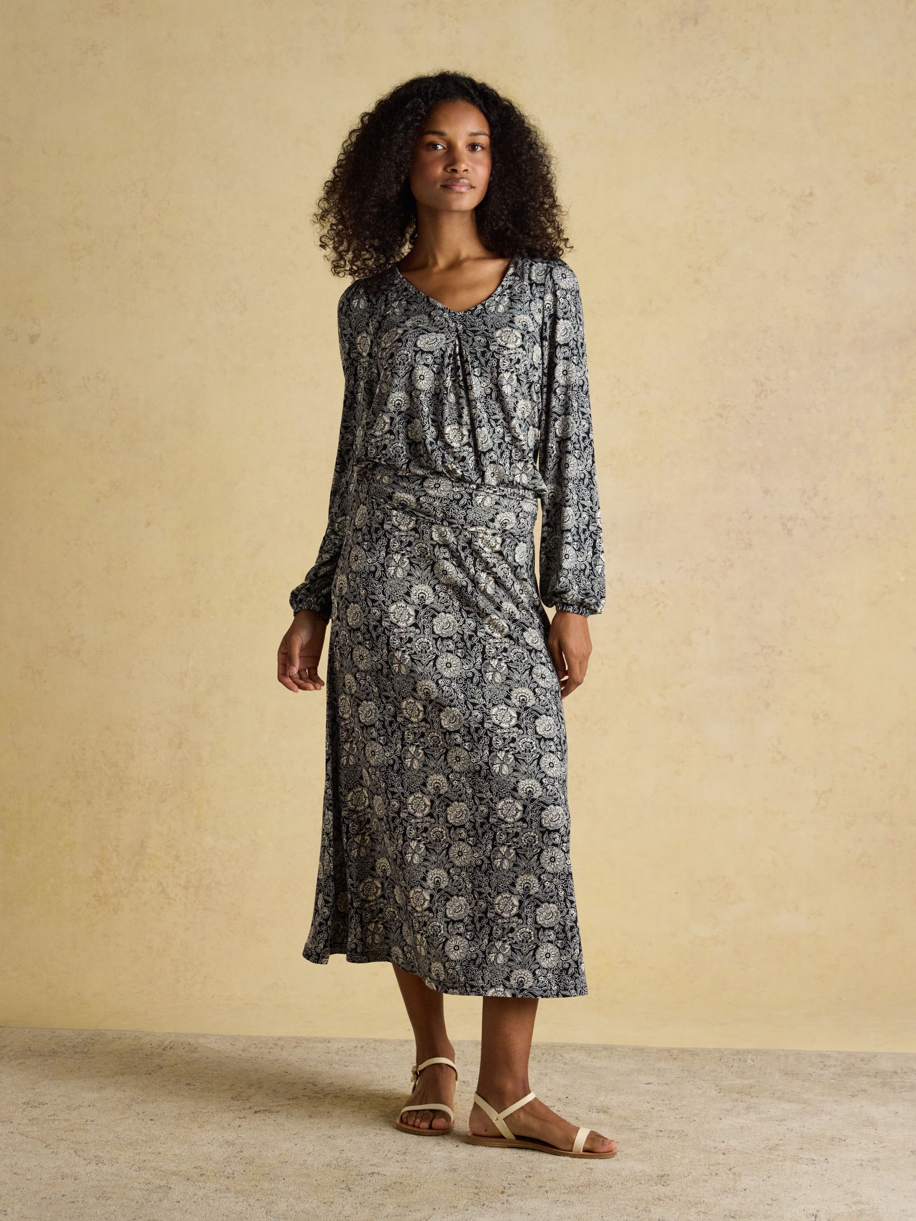 Nia Black Floral Long Sleeve Pleated Front Jersey Top - Image 6 of 8