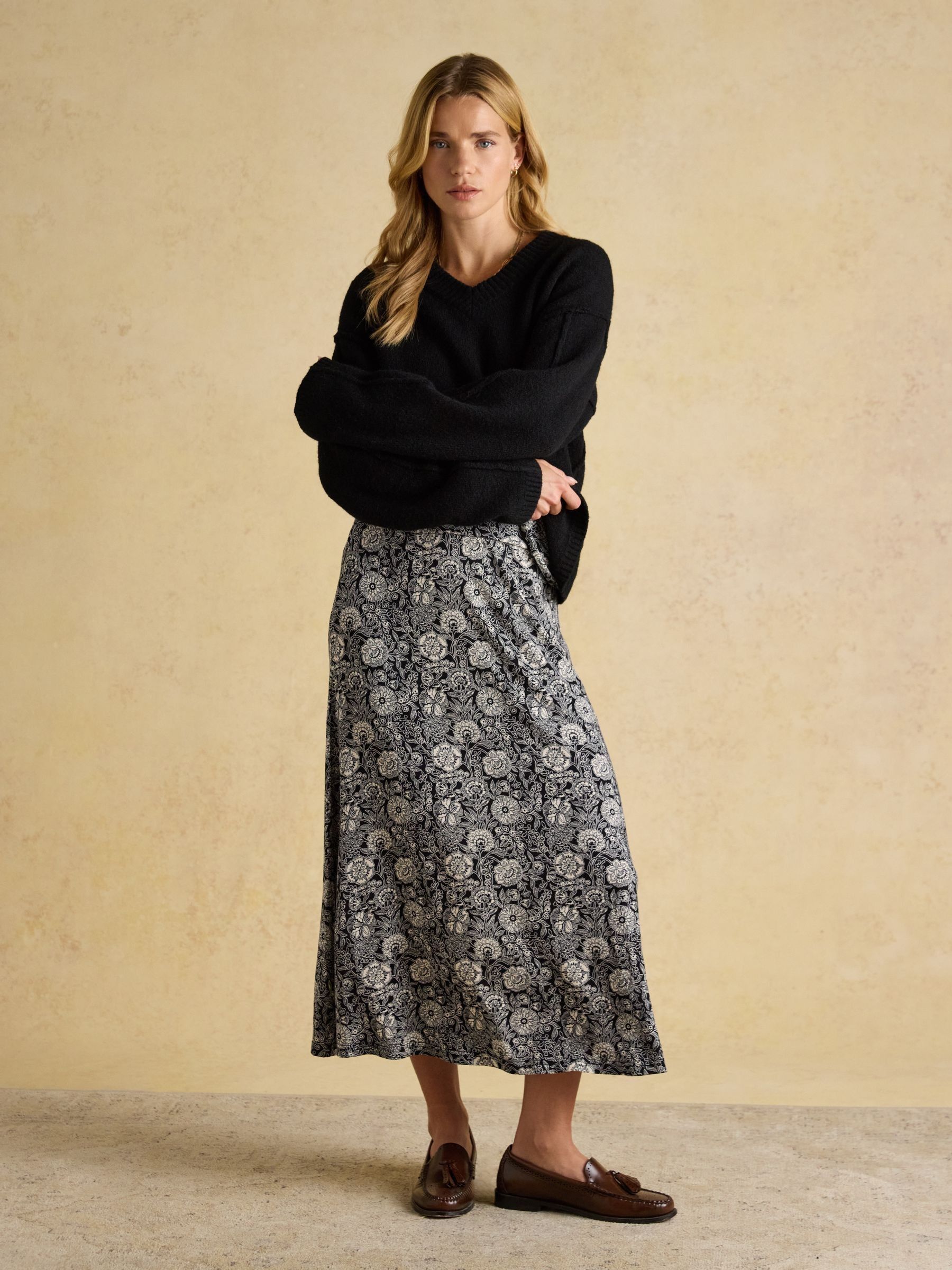 Nia Black Floral Jersey Midi Skirt - Image 5 of 9