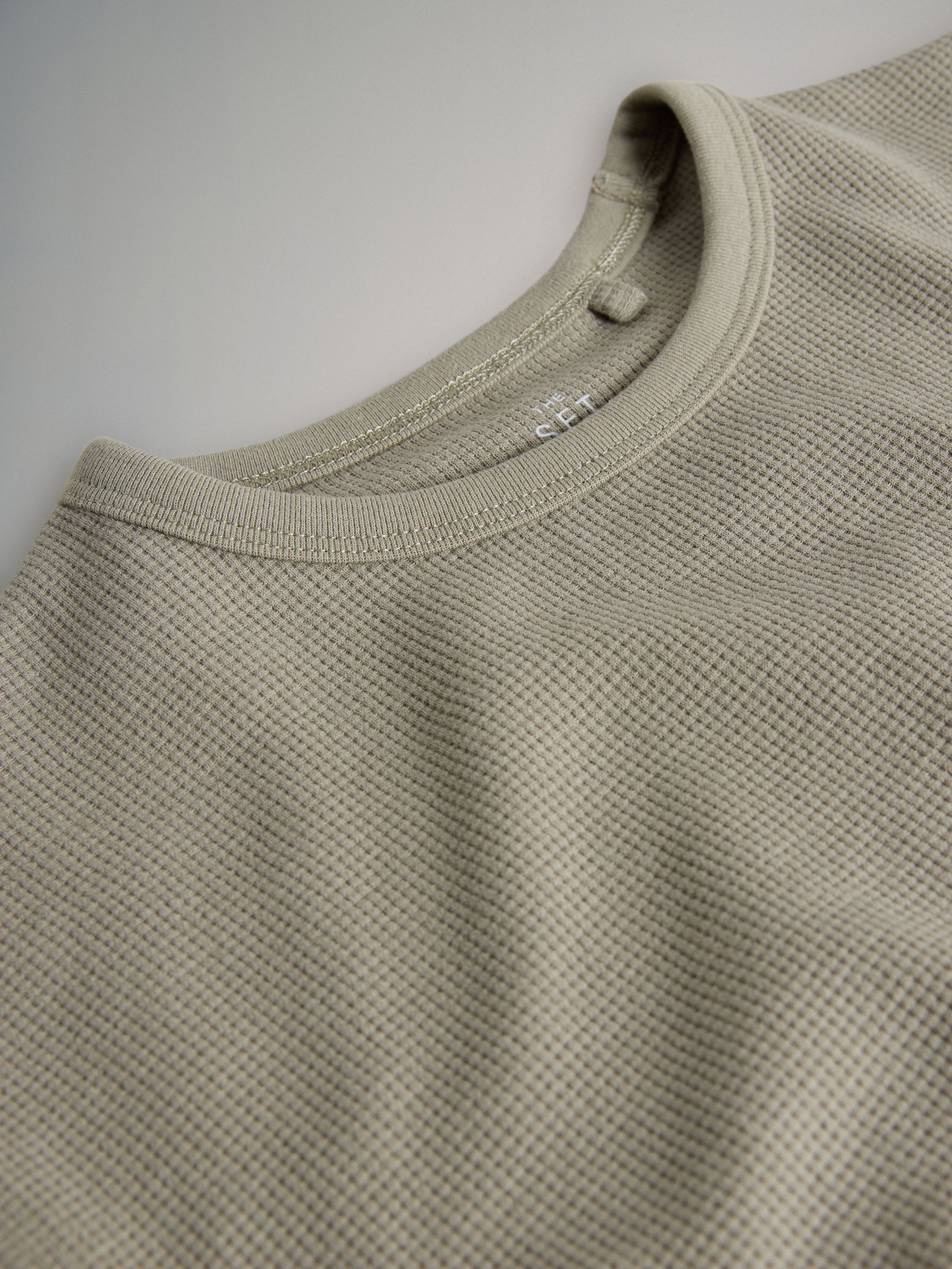Charcoal/Brown/Oatmeal Marl/White 4 Pack Short Sleeve Waffle T-Shirts - Image 7 of 7