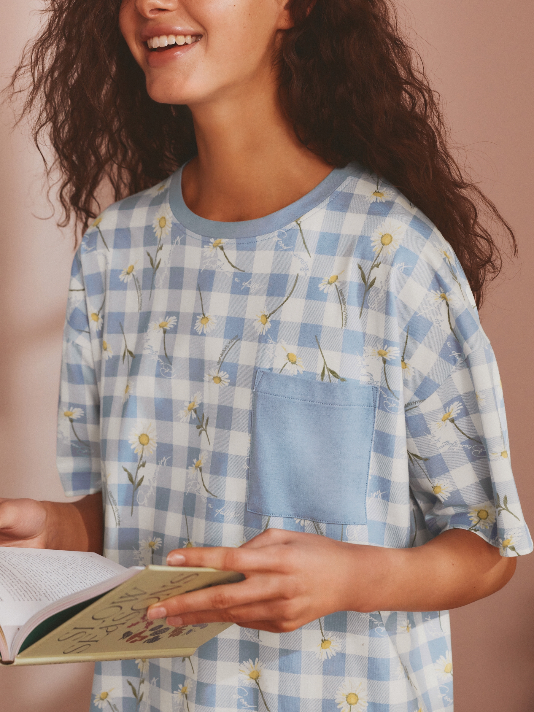 Blue Gingham Daisies Nightie 2 Pack - Image 7 of 11