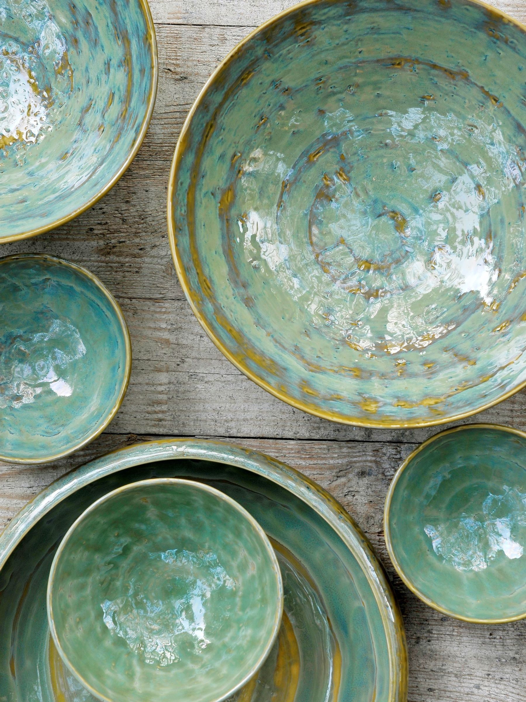 Serax Green Pure Salad Bowl - Image 4 of 4 Serax Green Pure Salad Bowl - Image 4 of 4