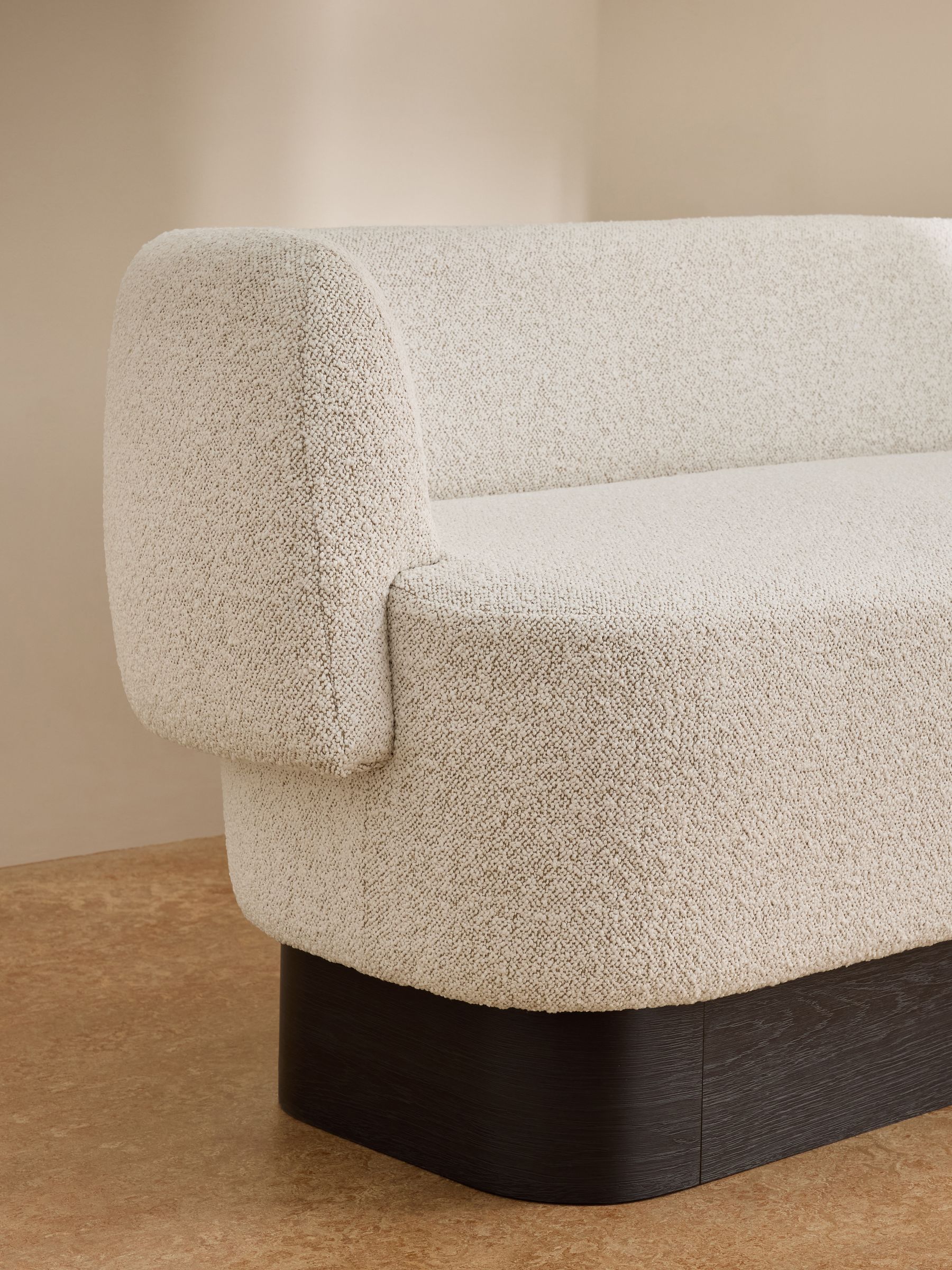 Novara Right Hand Corner Dining Table and Bench Set in Off White Boucle - Image 4 of 6