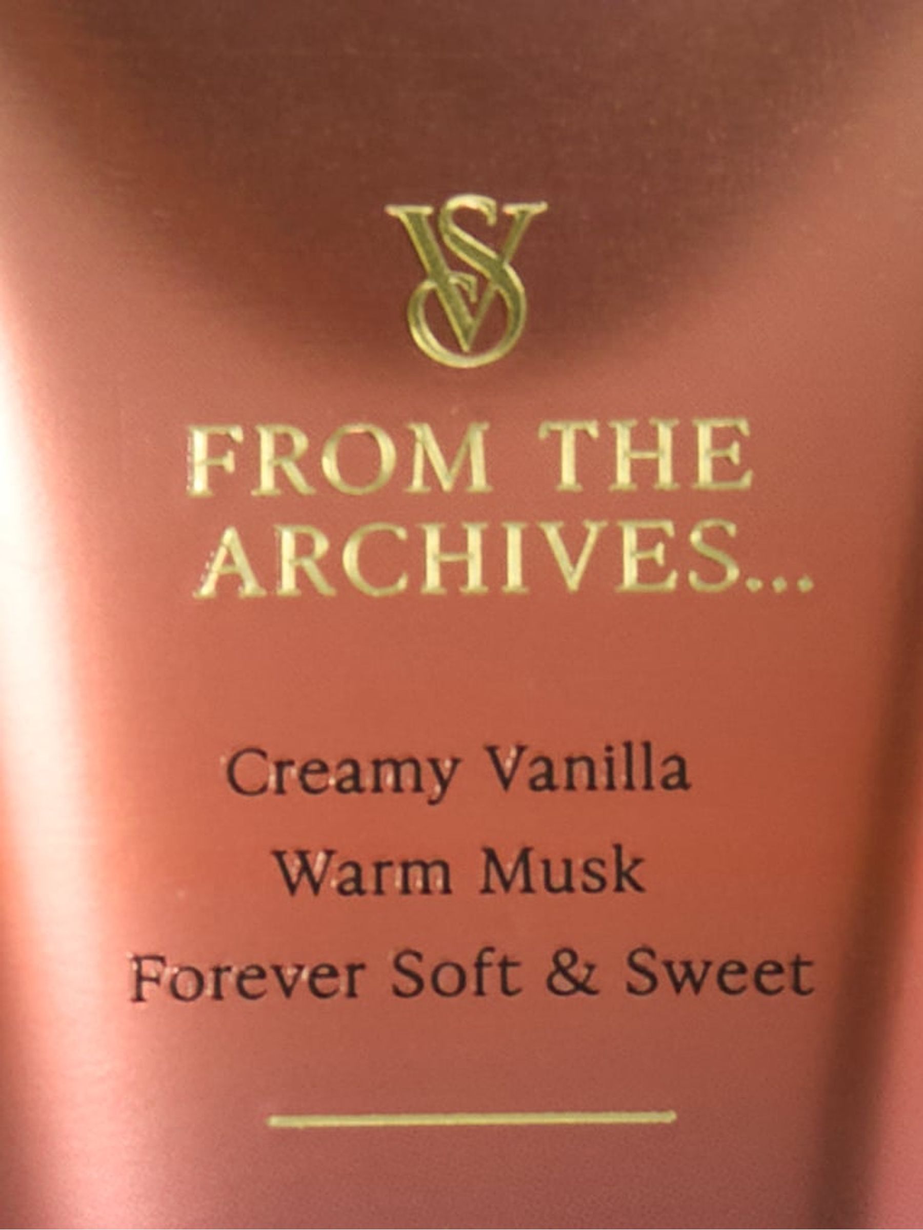 Vanilla Lace Archive Body Lotion - Image 2 of 4