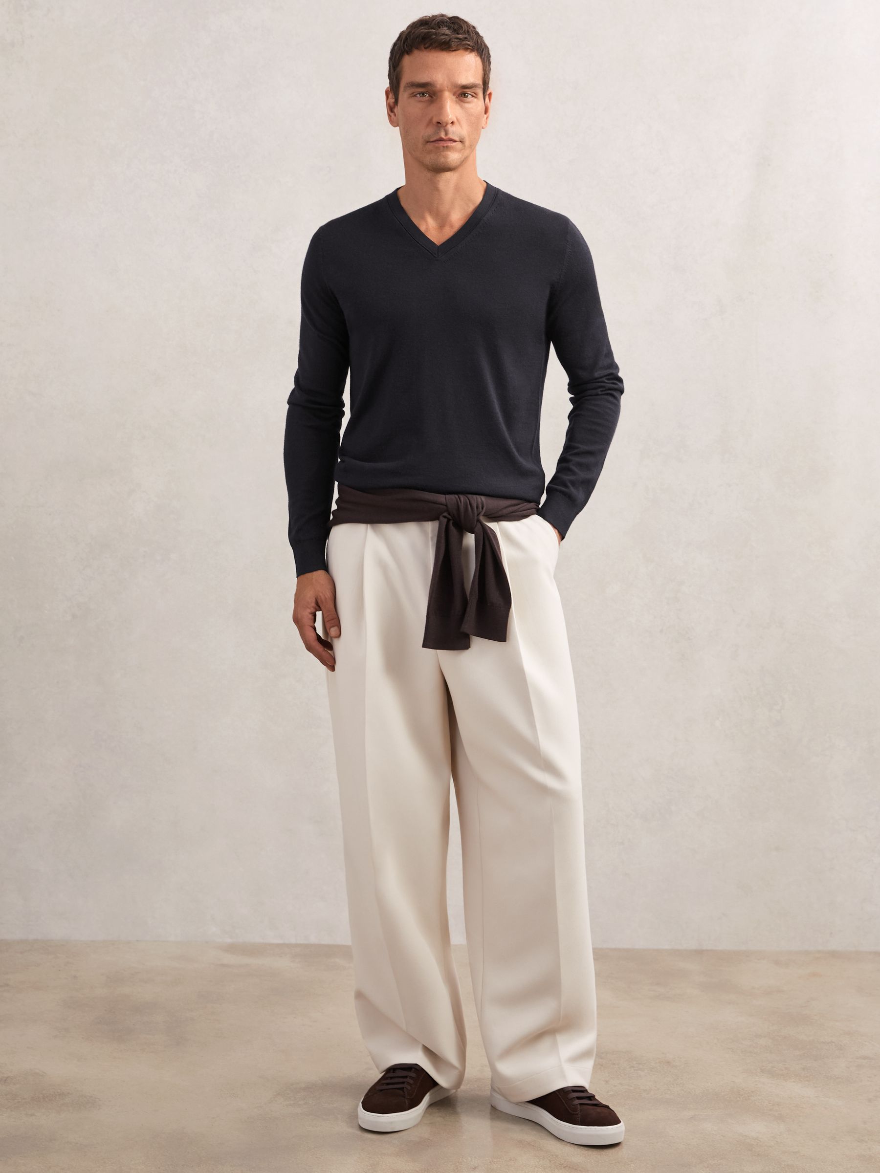 Pullover aus Merinowolle mit V-Ausschnitt, Marineblau - Bild 4 von 6