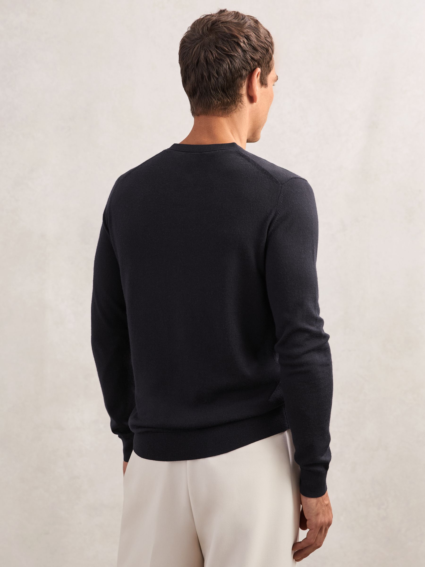 Pullover aus Merinowolle mit V-Ausschnitt, Marineblau - Bild 5 von 6