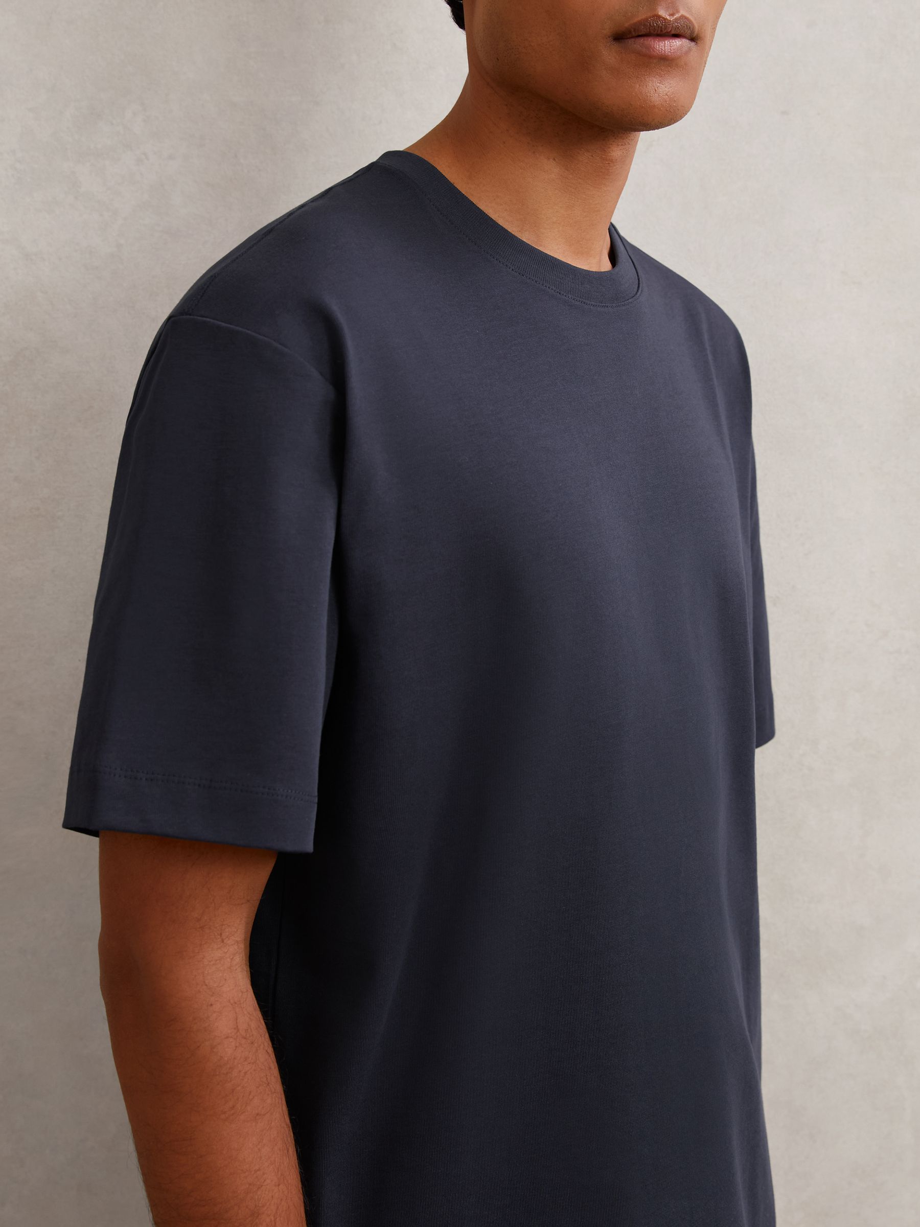 T-Shirt in Navy - Image 3 of 6