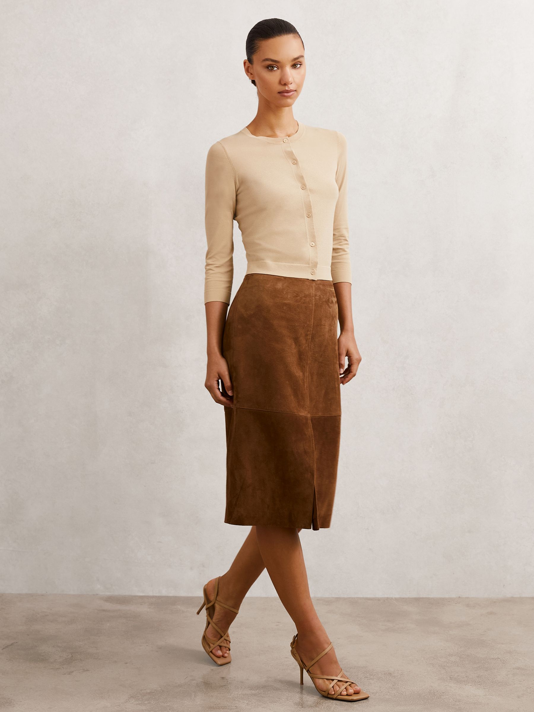 Lightweight Cropped Cardigan in Neutral - Bild 1 von 6