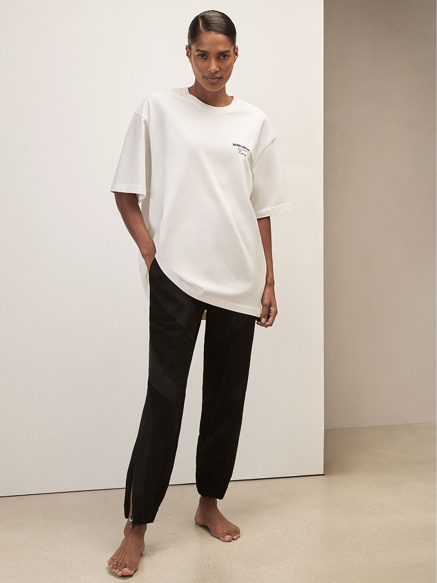 Reiss Reiss | Royal Ballet Logo Unisex Fit T-Shirt in White | REISS
